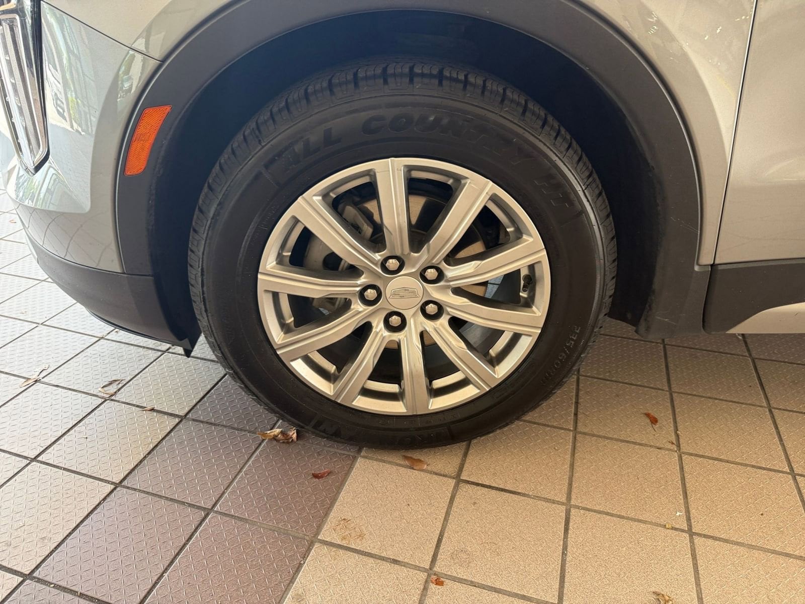 Thumbnail: 2023 Cadillac XT4 - 23