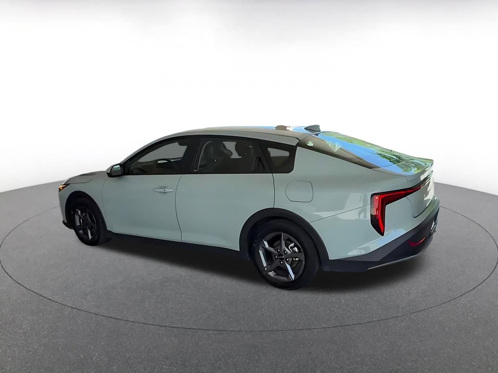 Thumbnail: 2025 Kia K4 - 8