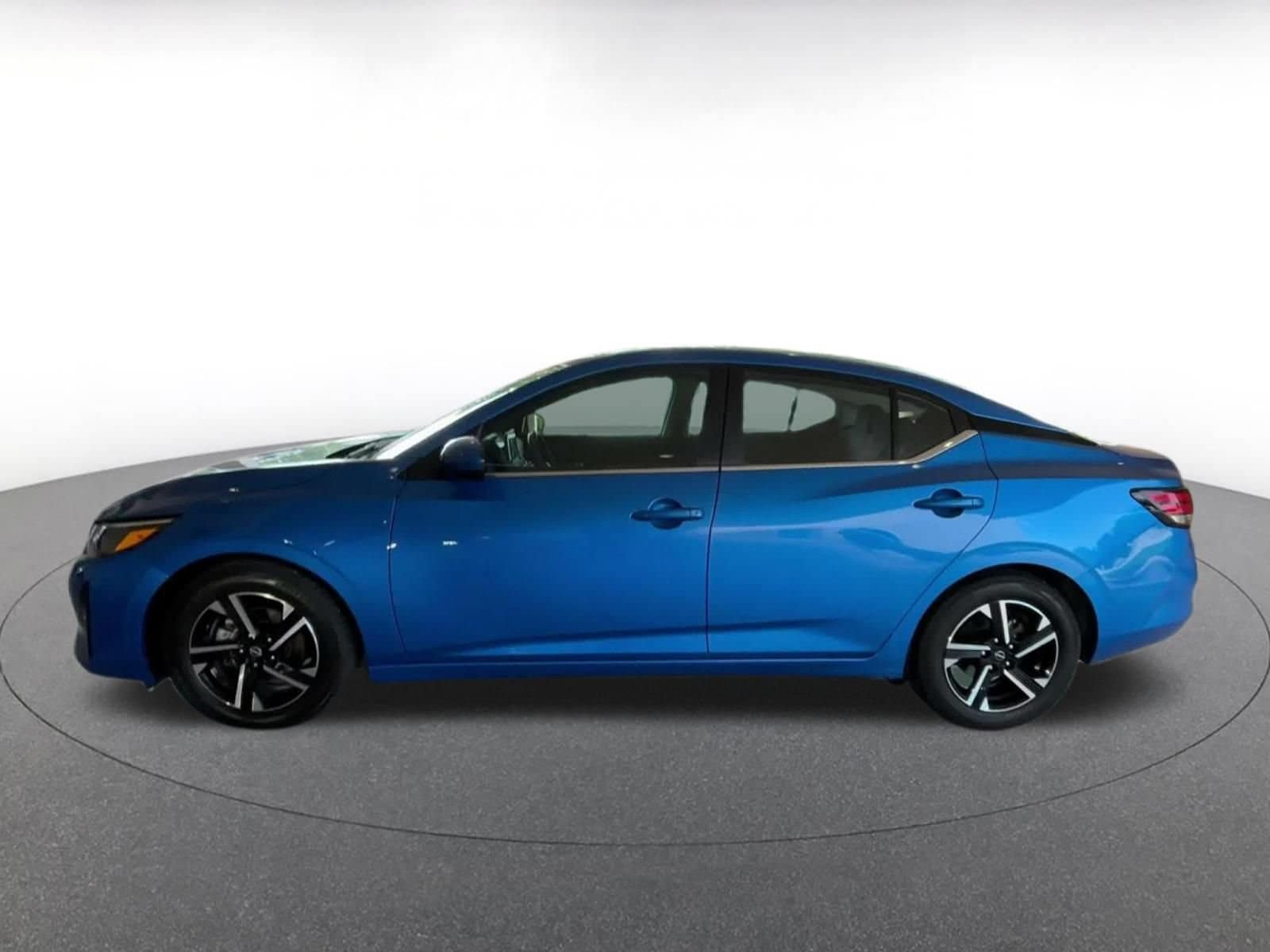 Thumbnail: 2025 Nissan Sentra - 9