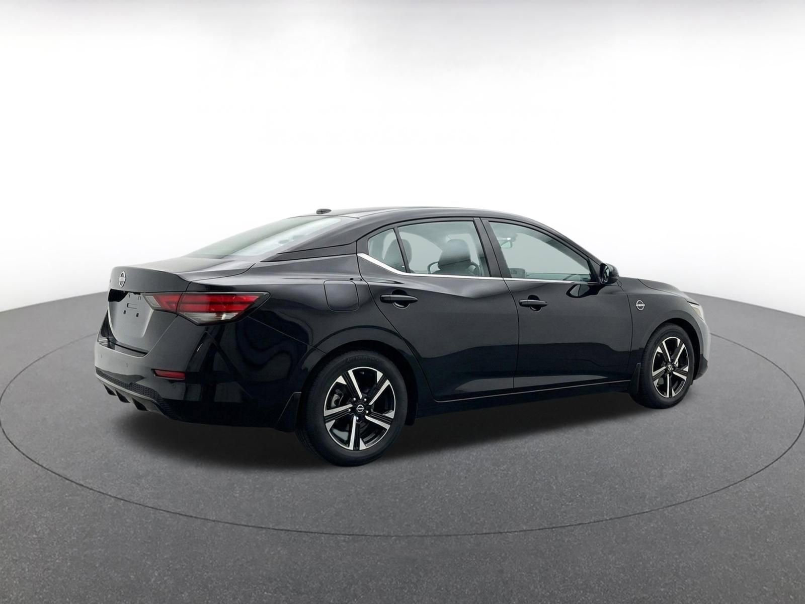 Thumbnail: 2025 Nissan Sentra - 9