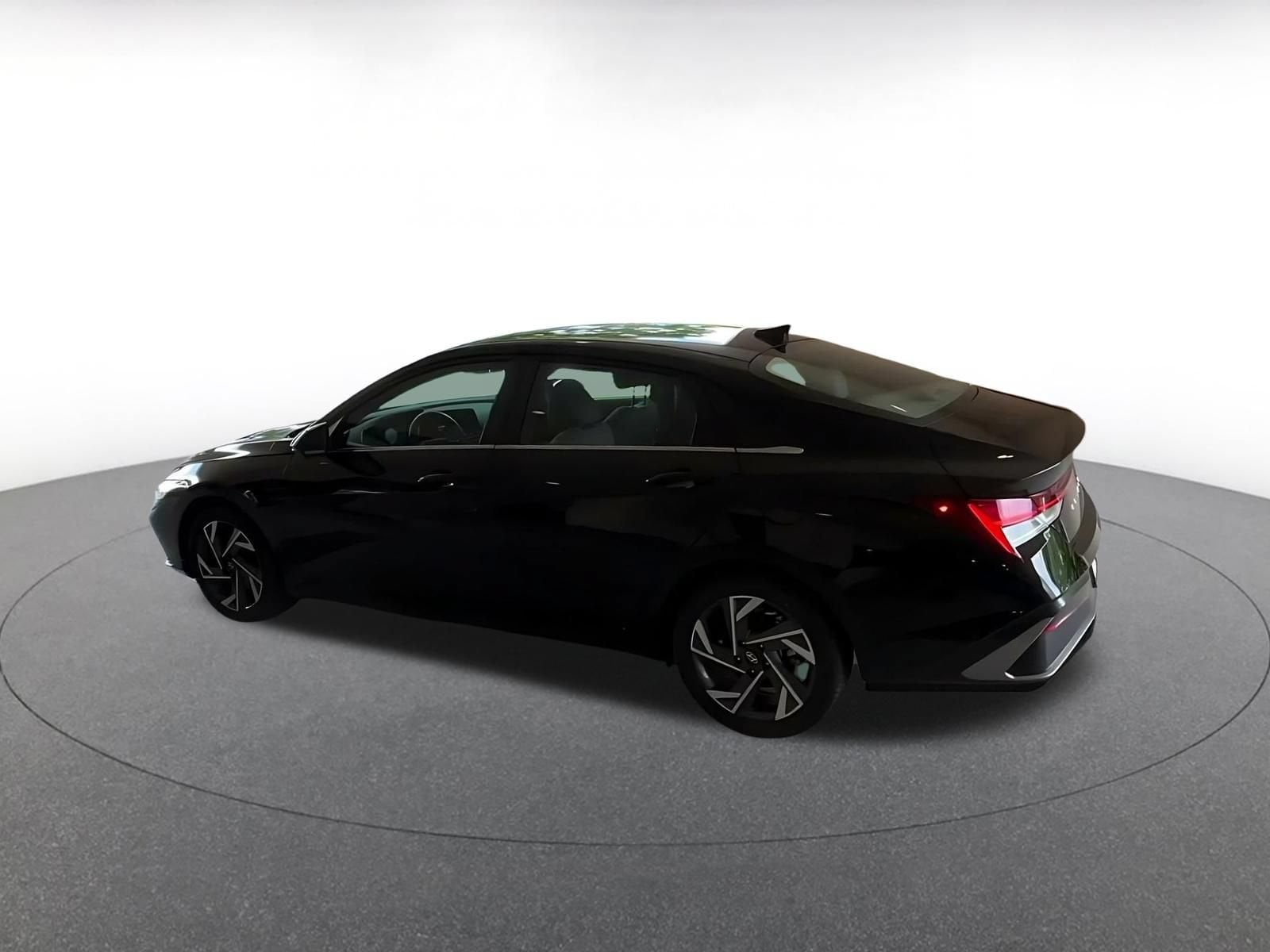 Thumbnail: 2025 Hyundai Elantra - 8