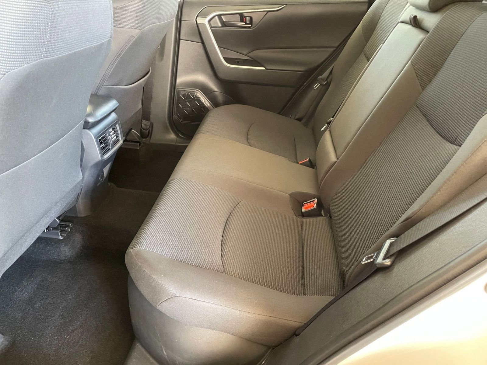 Thumbnail: 2025 Toyota RAV4 - 23