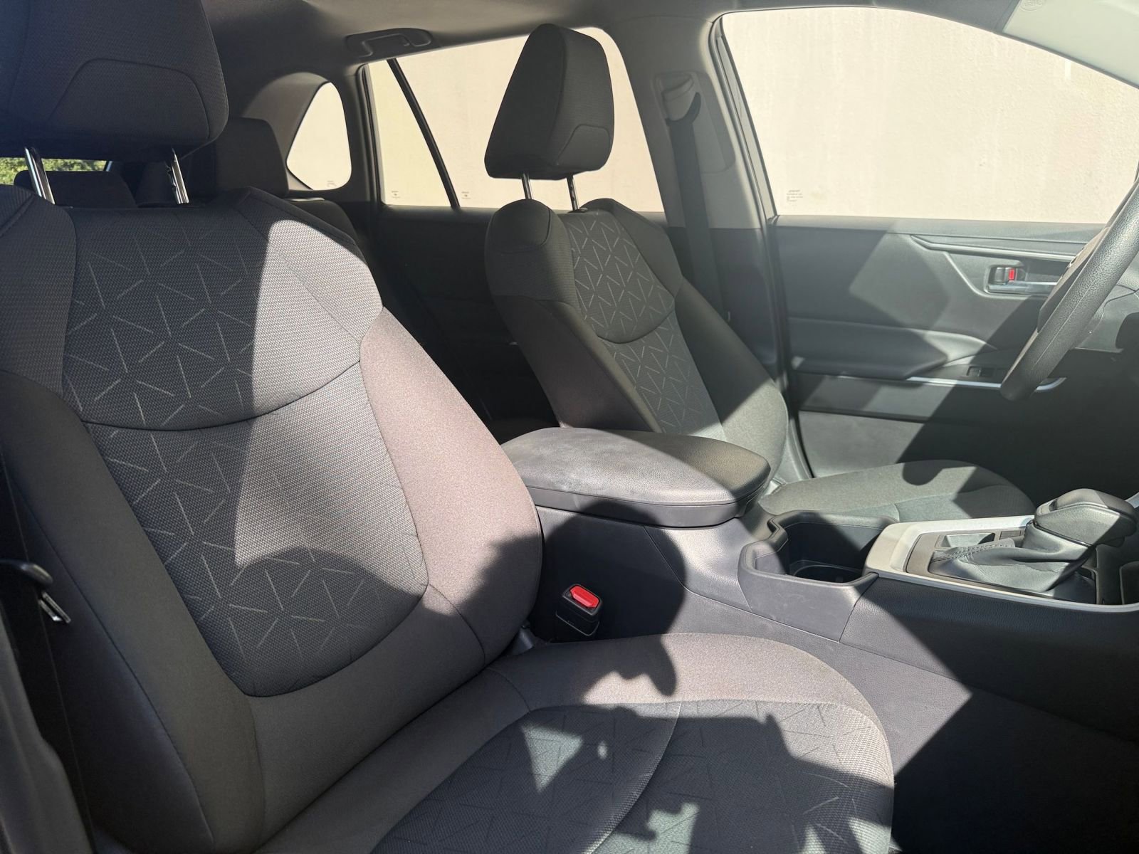 Thumbnail: 2025 Toyota RAV4 - 30