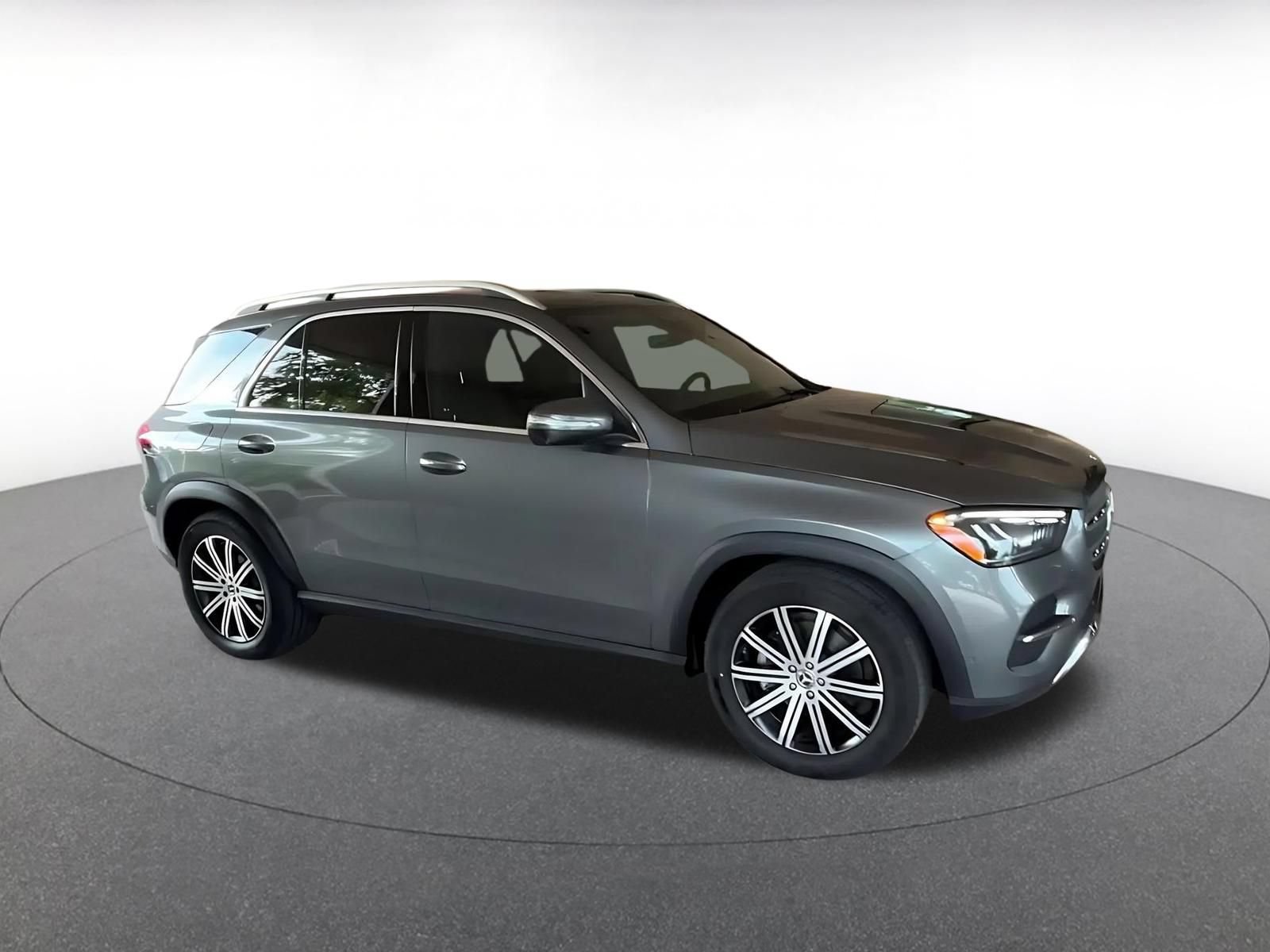 Thumbnail: 2026 Mercedes-Benz GLE - 2