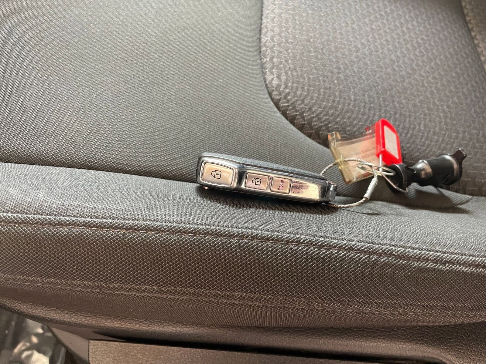 Thumbnail: 2025 Kia Sportage - 18