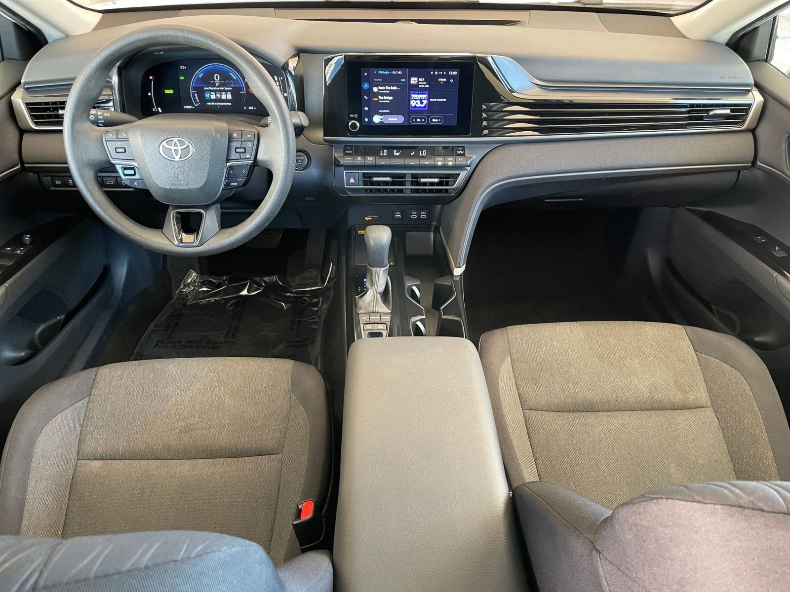 Thumbnail: 2025 Toyota Camry - 32