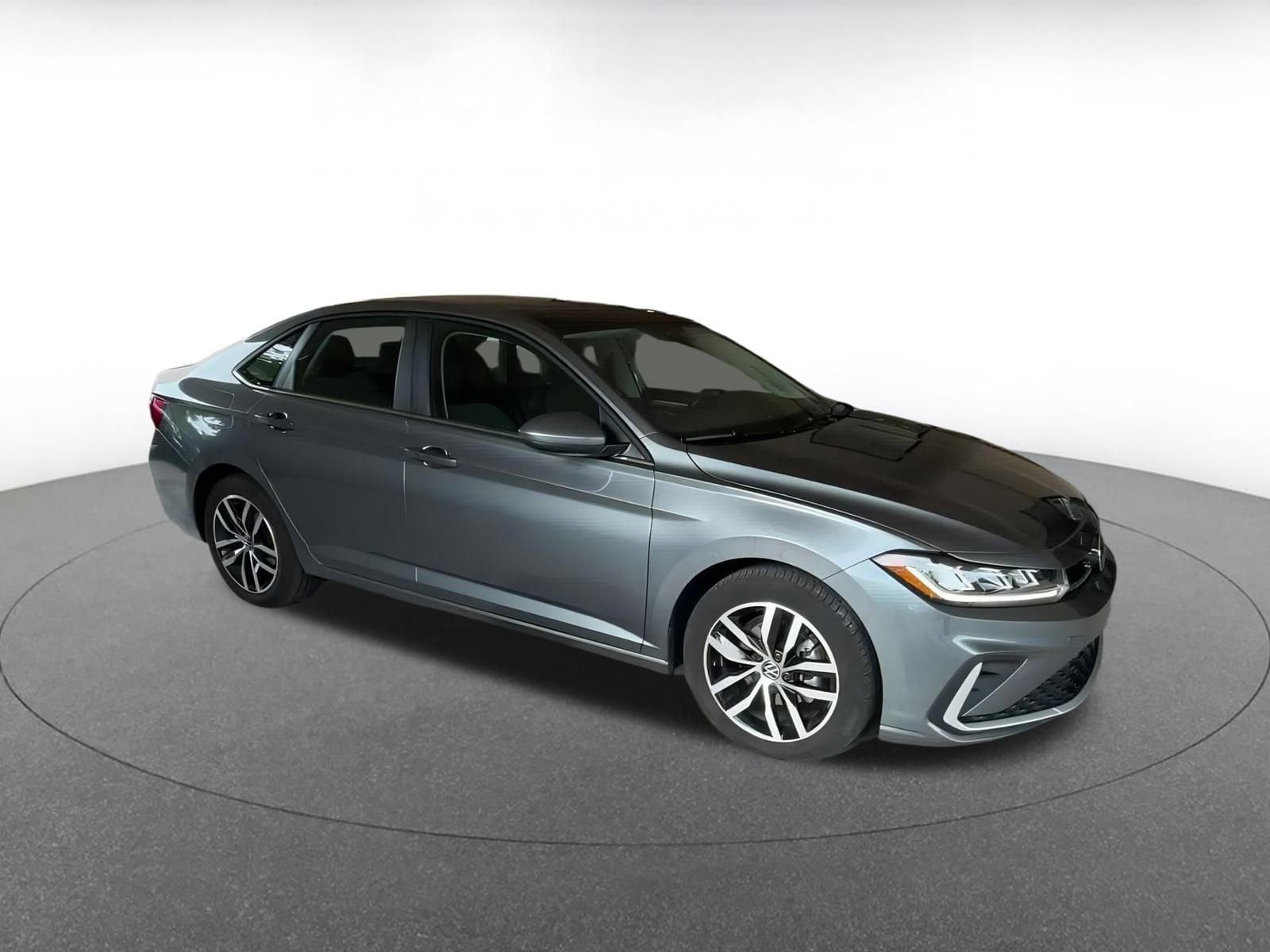 Thumbnail: 2025 Volkswagen Jetta - 2