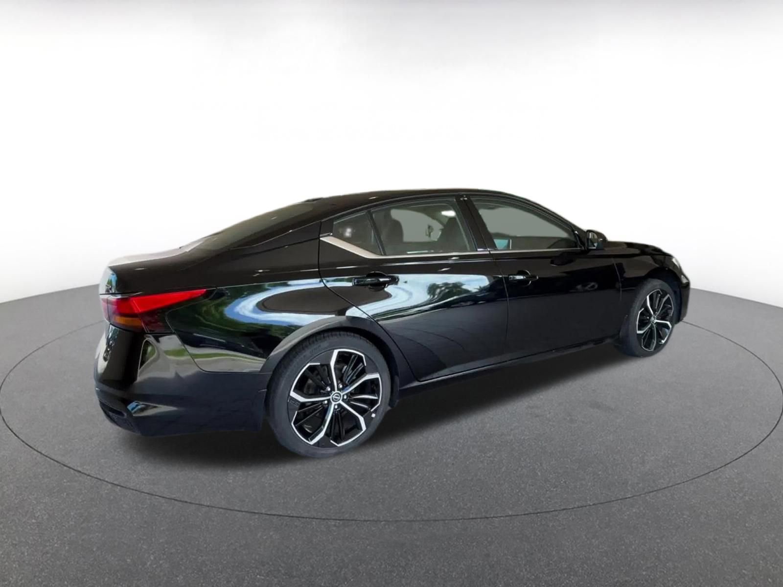 Thumbnail: 2025 Nissan Altima - 15