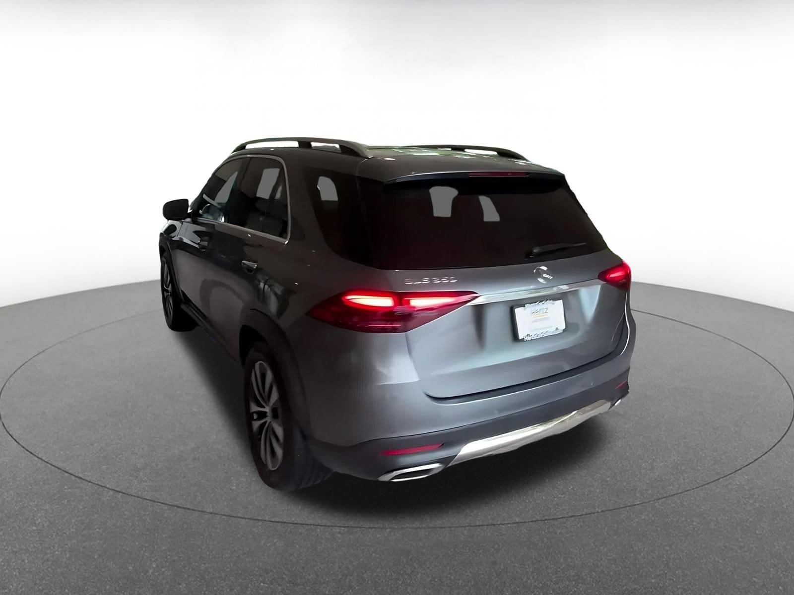 Thumbnail: 2026 Mercedes-Benz GLE - 10