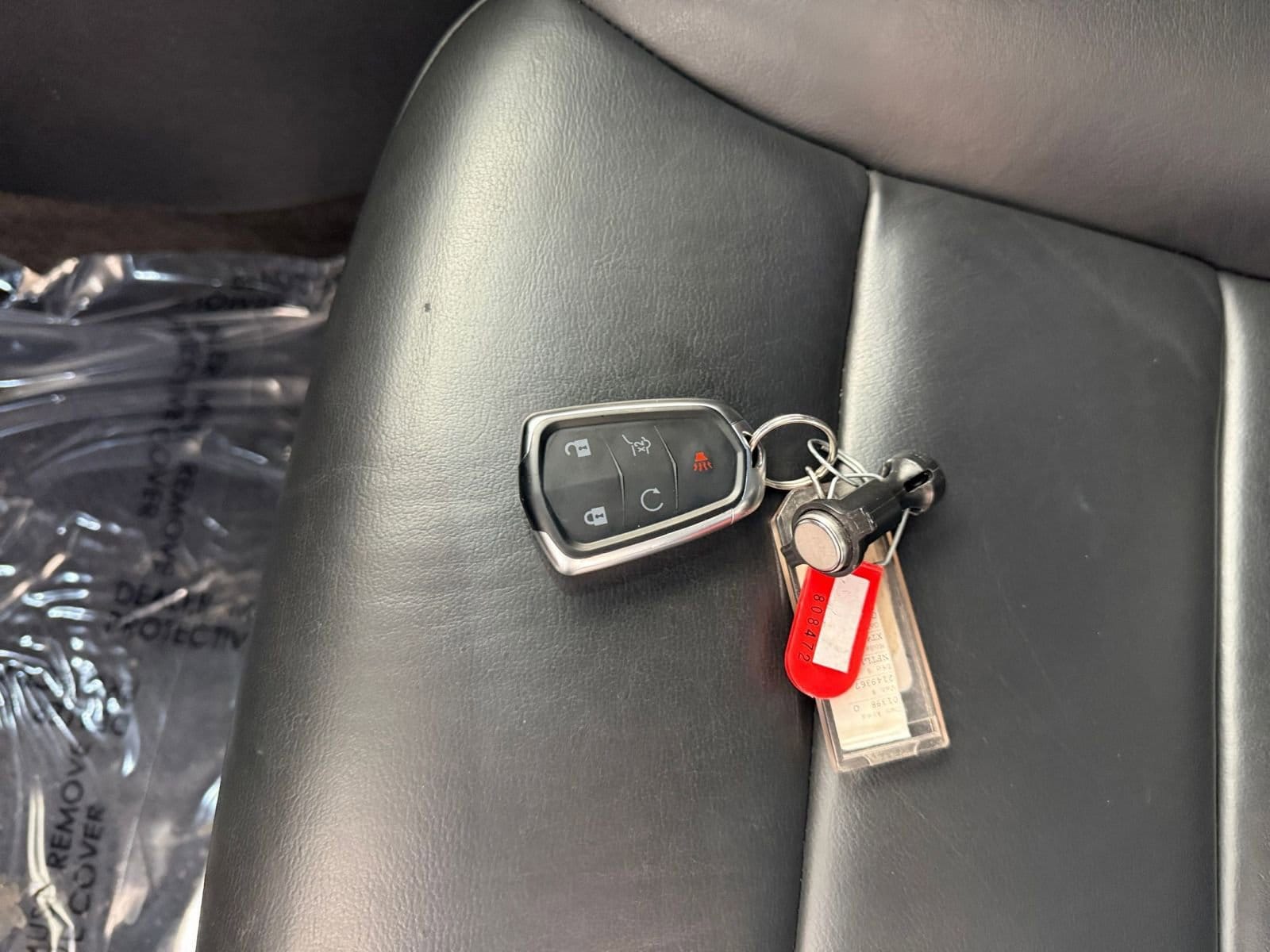 Thumbnail: 2023 Cadillac XT4 - 18