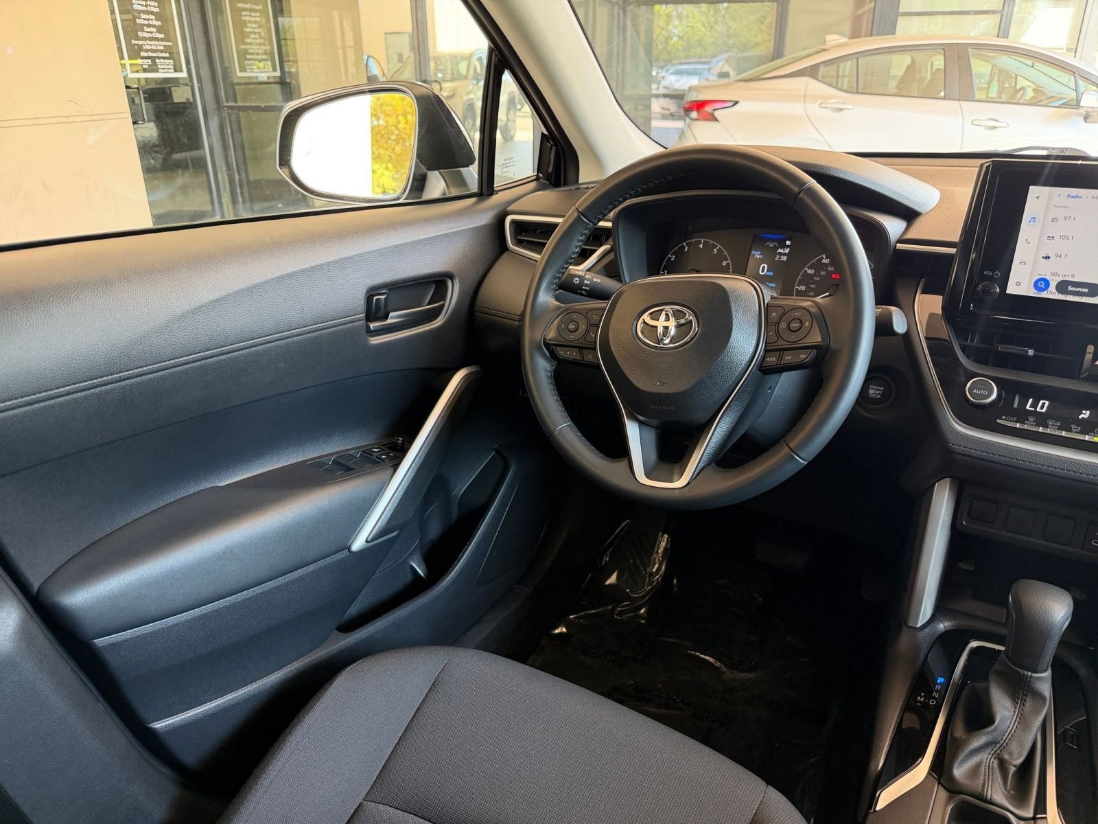 Thumbnail: 2025 Toyota Corolla Cross - 29