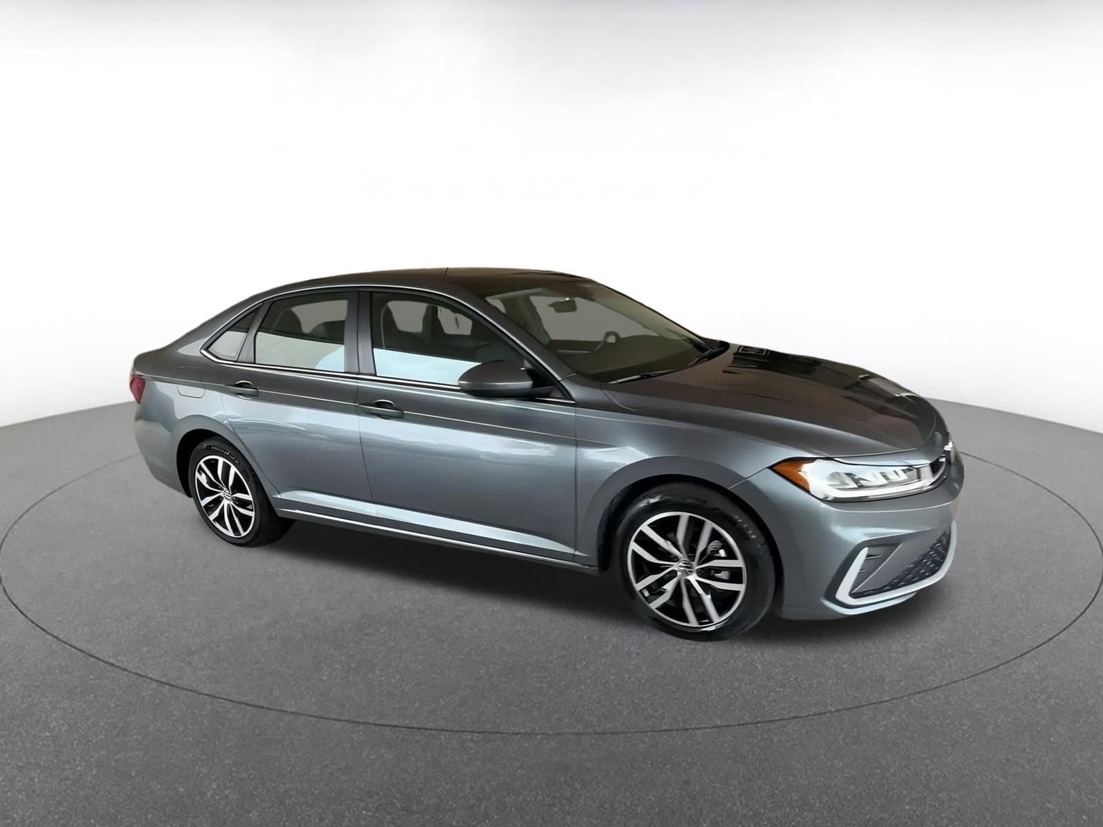 Thumbnail: 2025 Volkswagen Jetta - 2