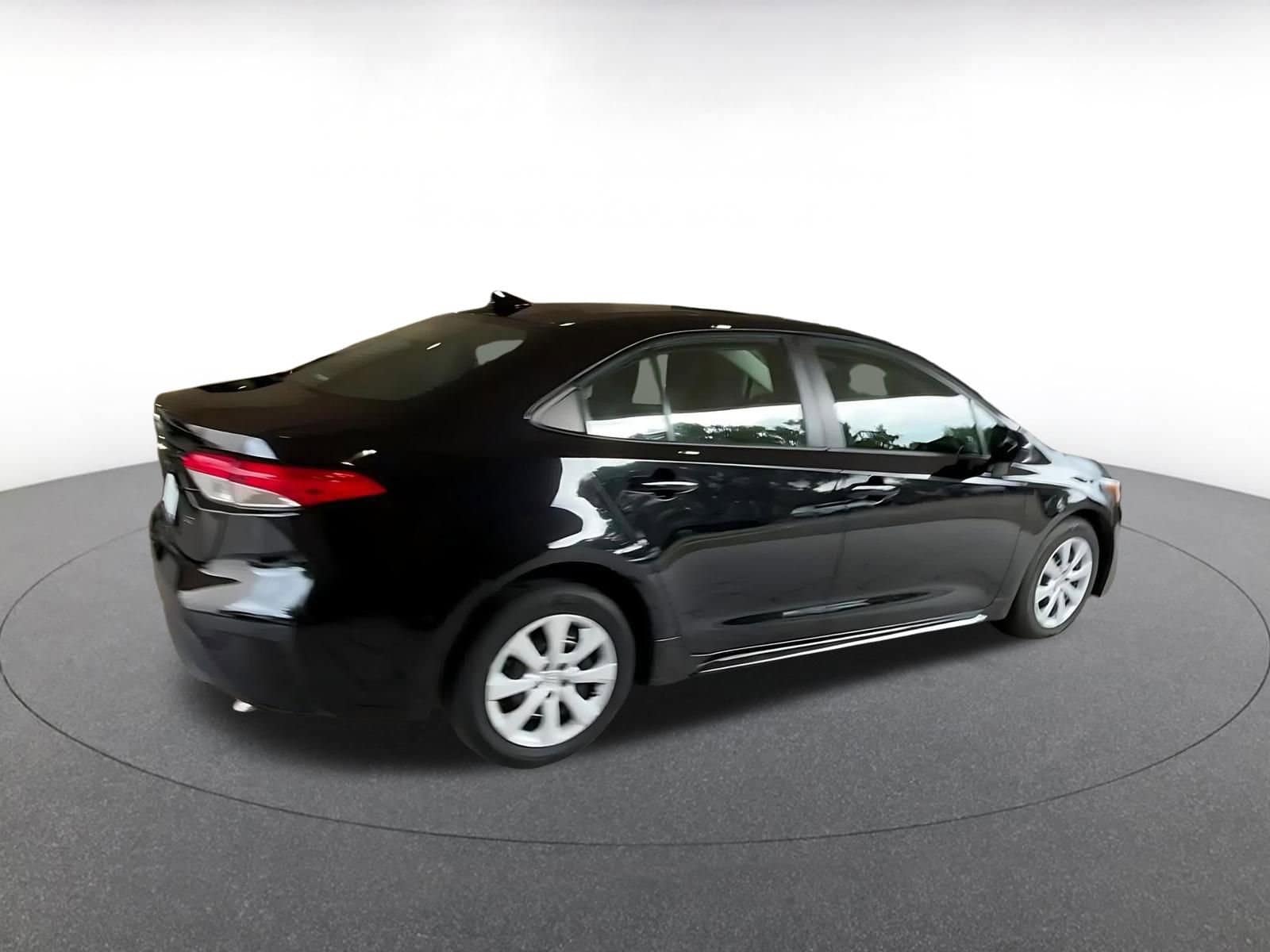 Thumbnail: 2023 Toyota Corolla - 14