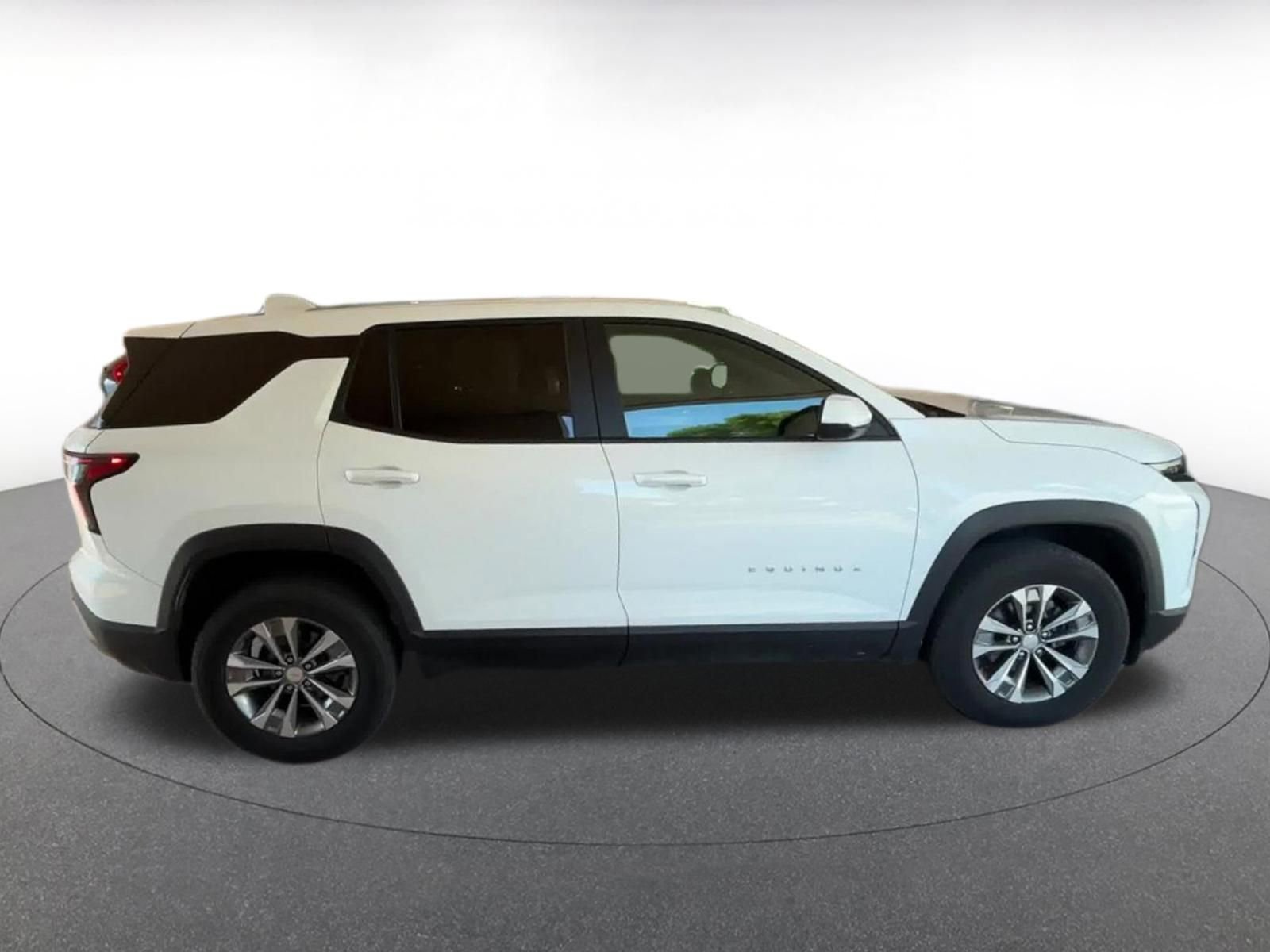 Thumbnail: 2025 Chevrolet Equinox - 16