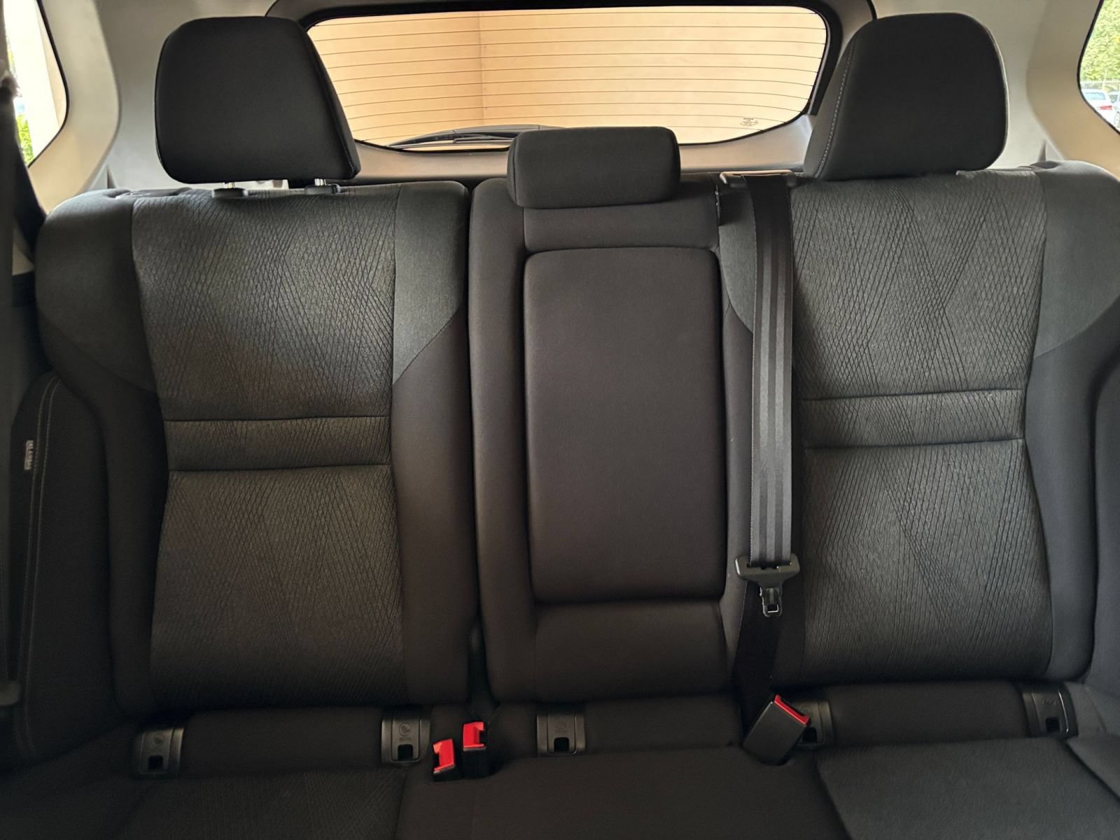 2025 Nissan Rogue SV - Photo 39
