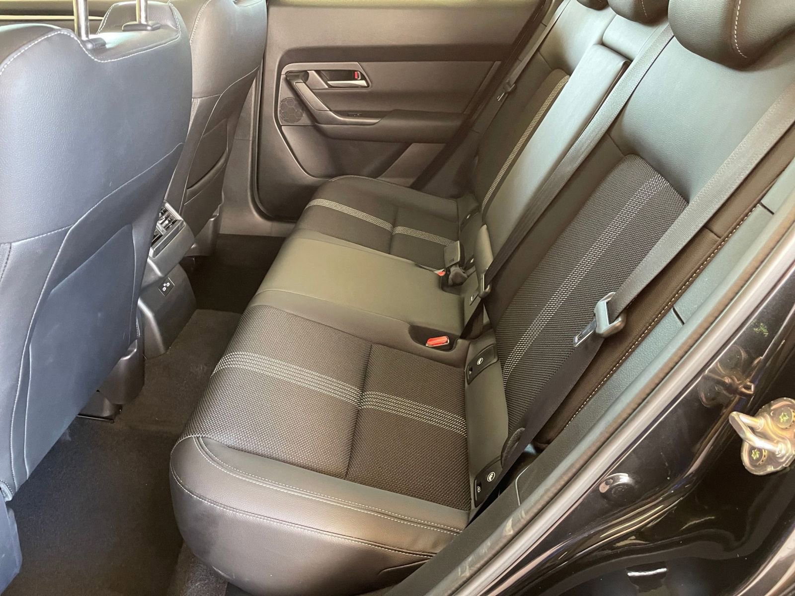 Thumbnail: 2025 Mazda CX-50 - 24