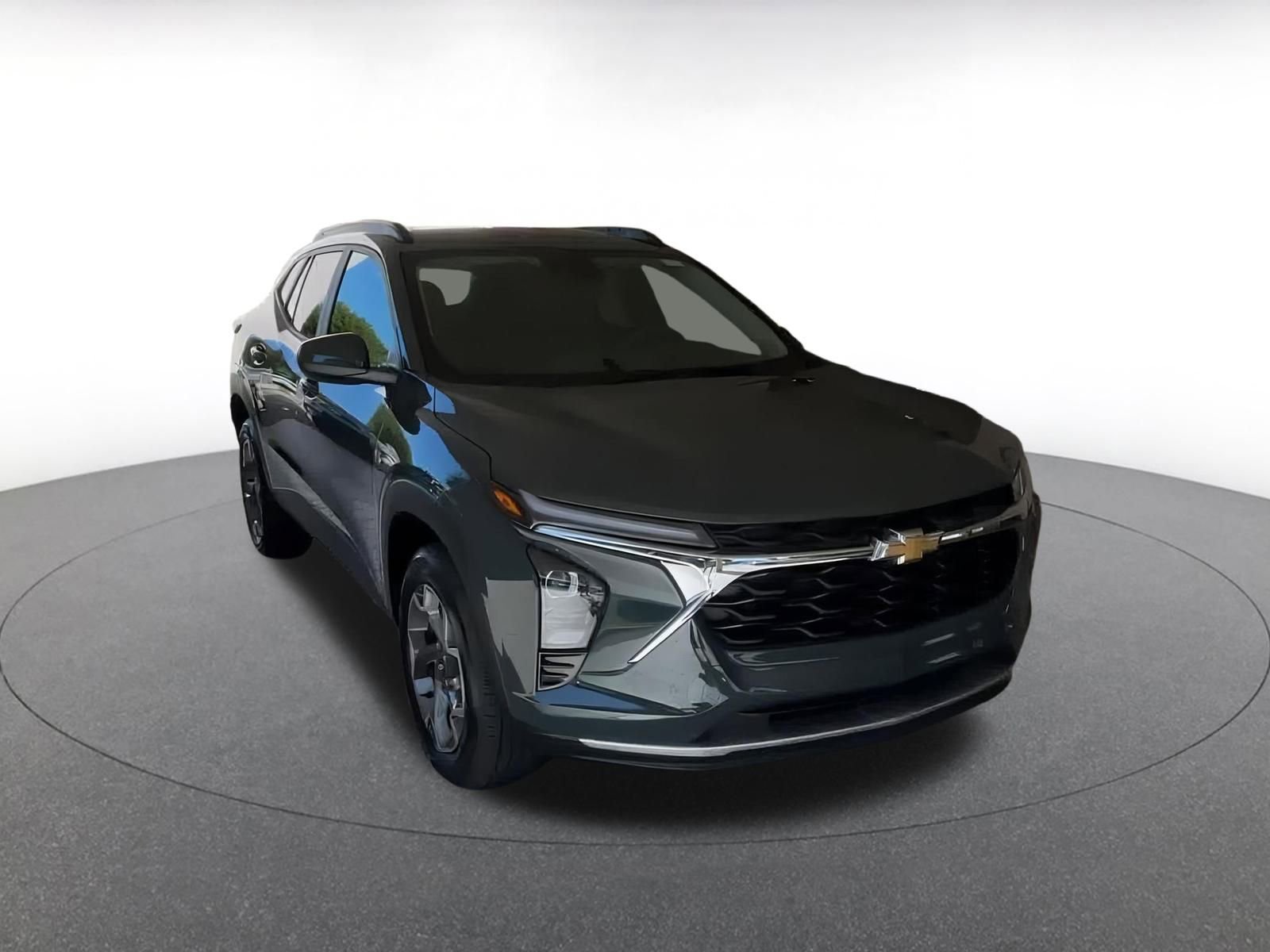Thumbnail: 2025 Chevrolet Trax - 3