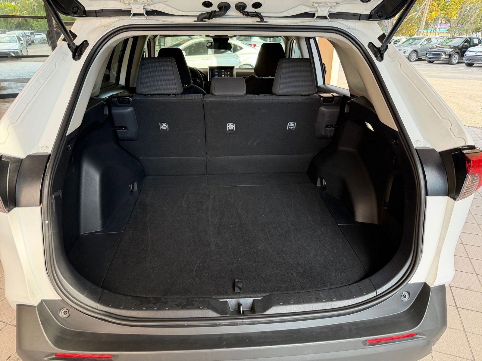 Thumbnail: 2025 Toyota RAV4 - 24