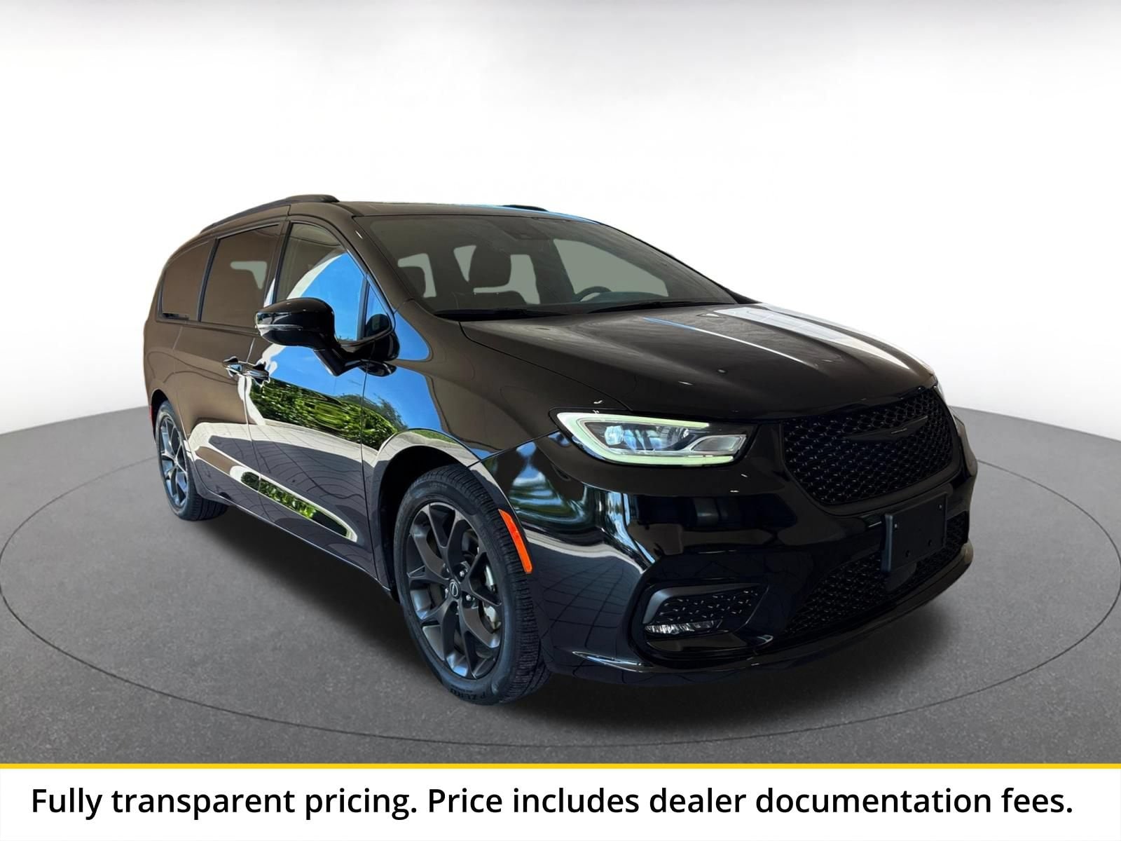 Thumbnail: 2025 Chrysler Pacifica - 1