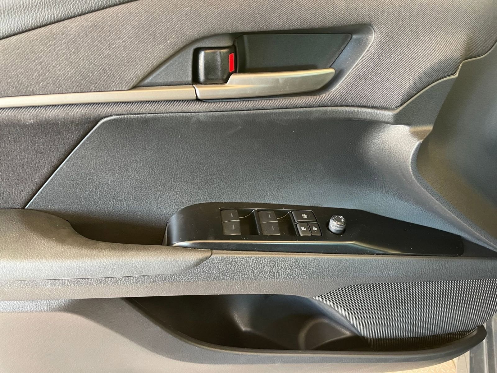 Thumbnail: 2025 Toyota Camry - 20