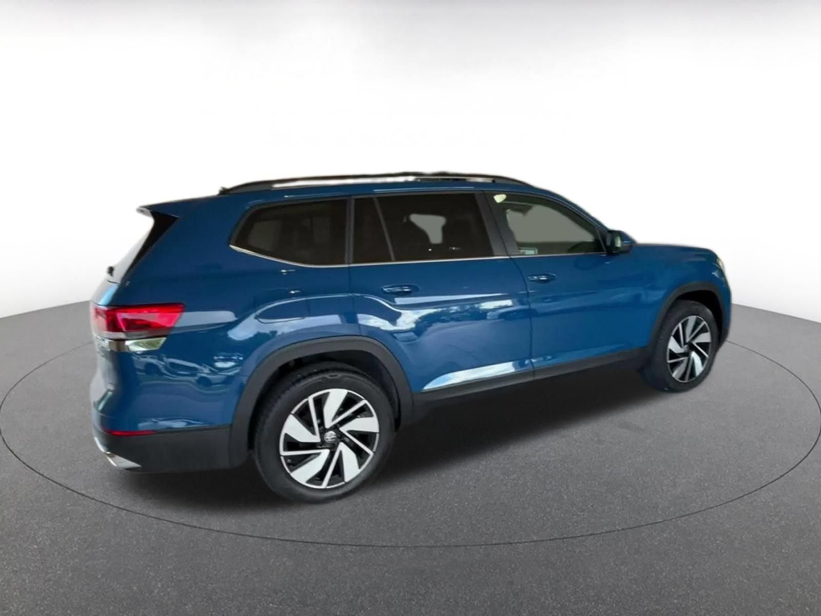 Thumbnail: 2026 Volkswagen Atlas - 14