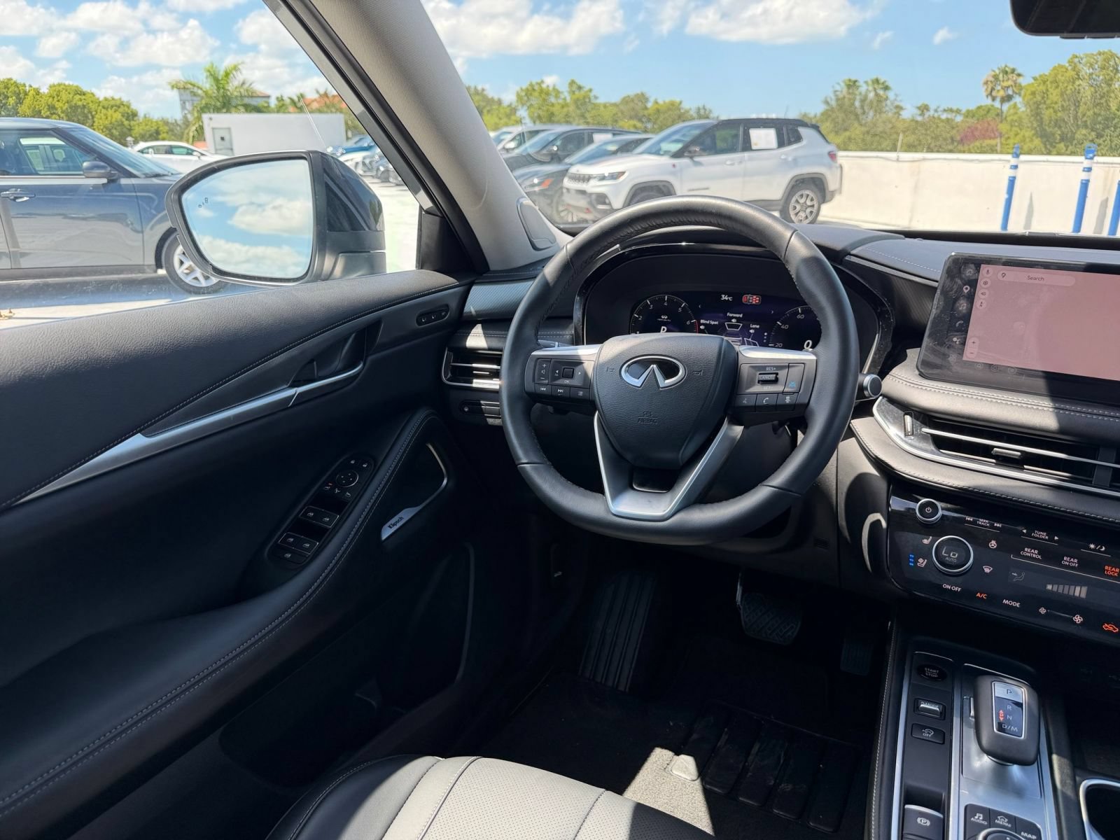 Thumbnail: 2026 INFINITI QX60 - 28