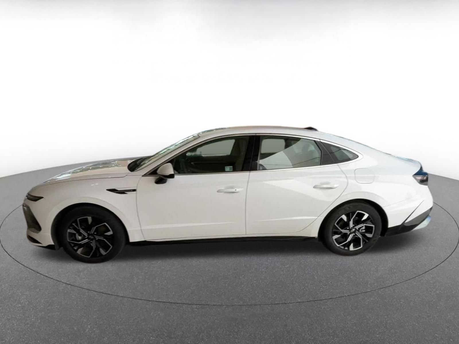 Thumbnail: 2025 Hyundai Sonata - 10