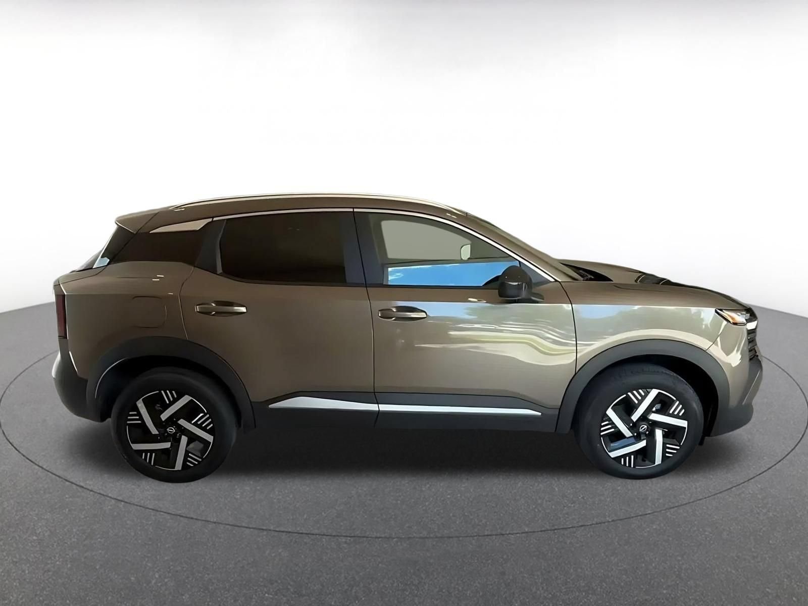 Thumbnail: 2026 Nissan Kicks - 15