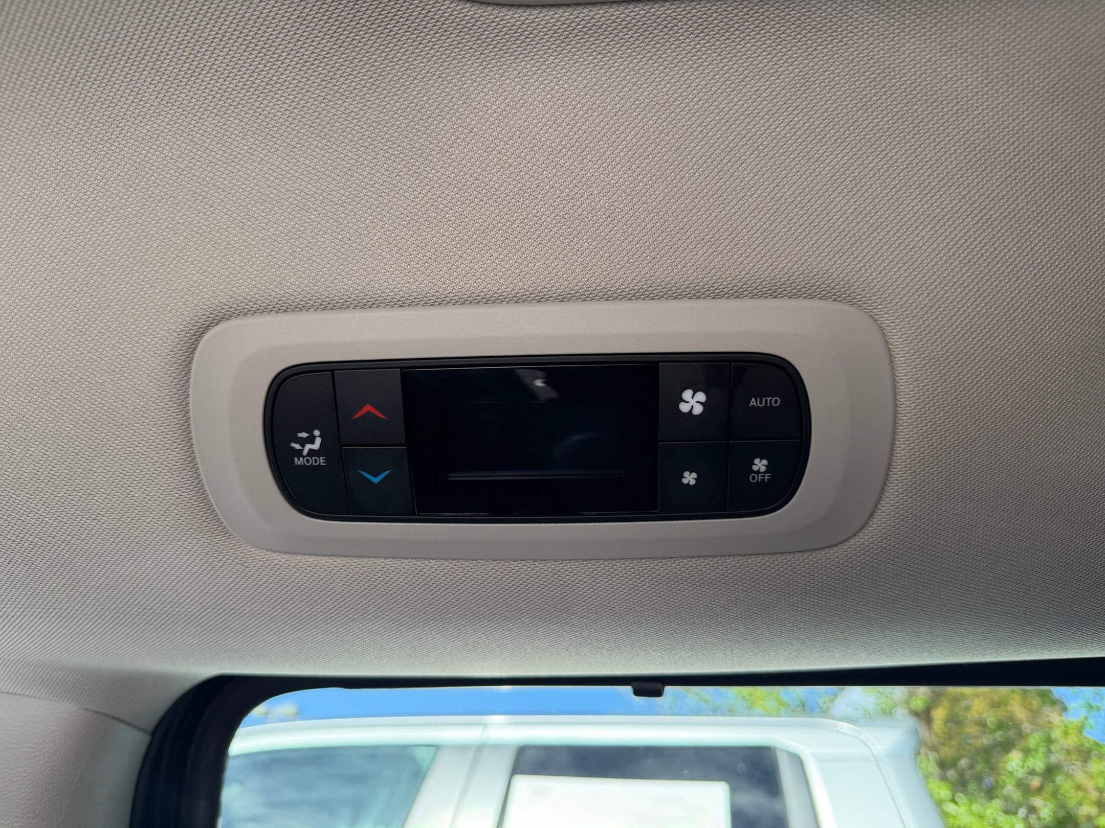 Thumbnail: 2024 Chrysler Pacifica - 20