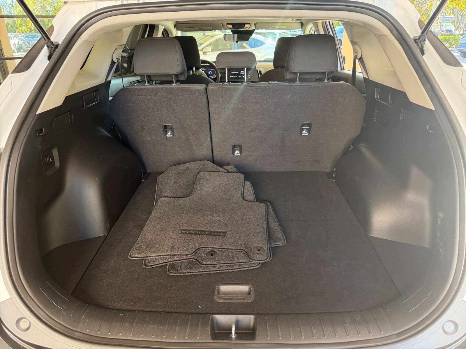 Thumbnail: 2025 Kia Sportage - 24