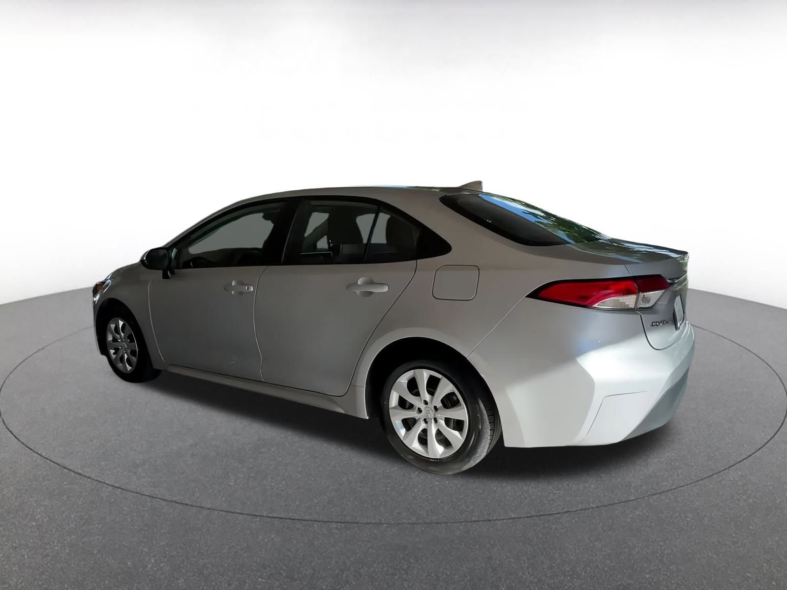 Thumbnail: 2024 Toyota Corolla - 10