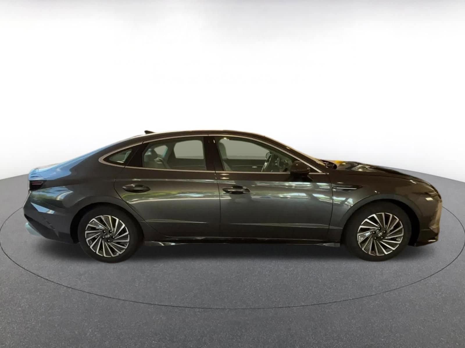 Thumbnail: 2025 Hyundai Sonata - 16