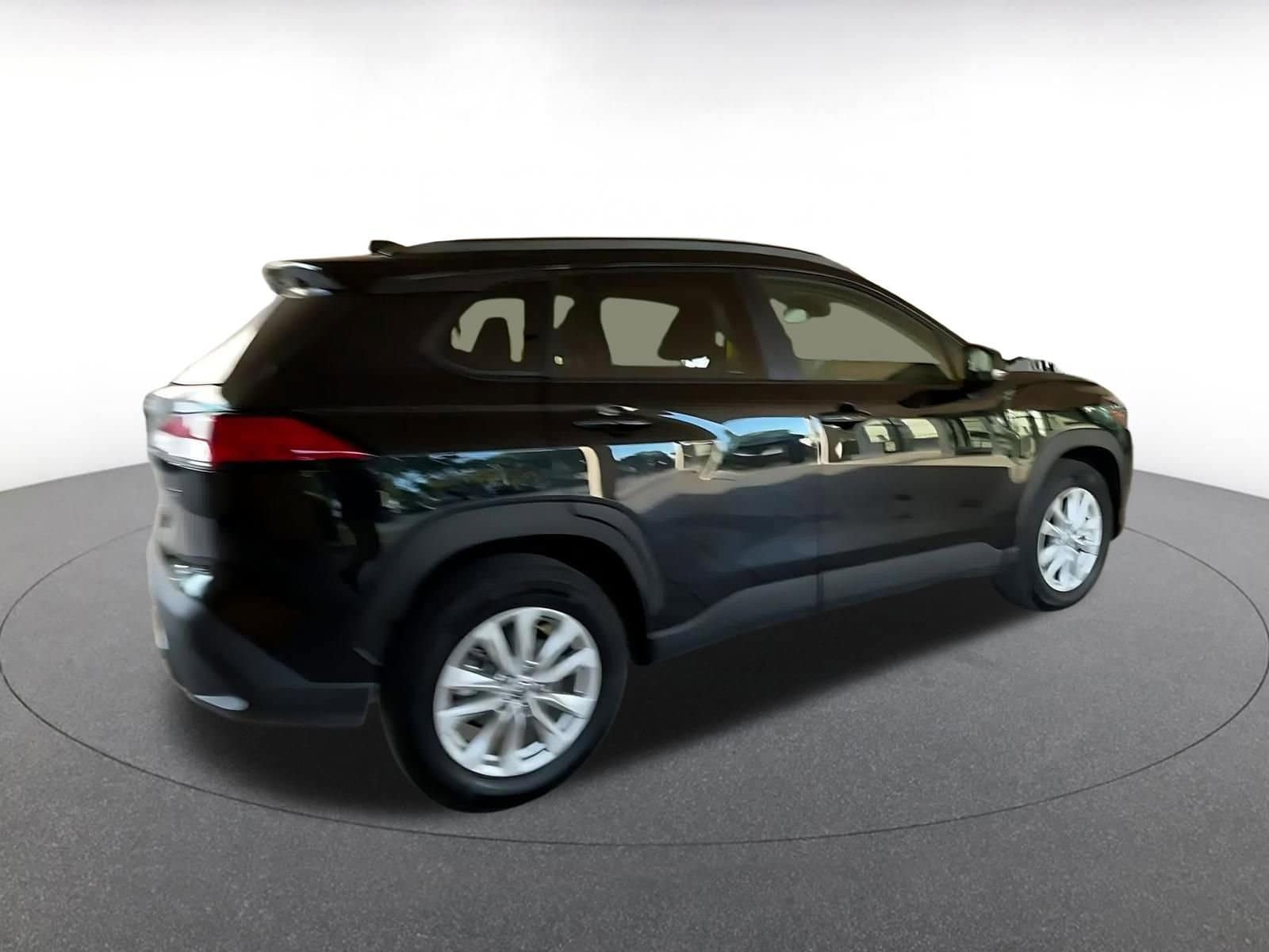 Thumbnail: 2025 Toyota Corolla Cross - 15