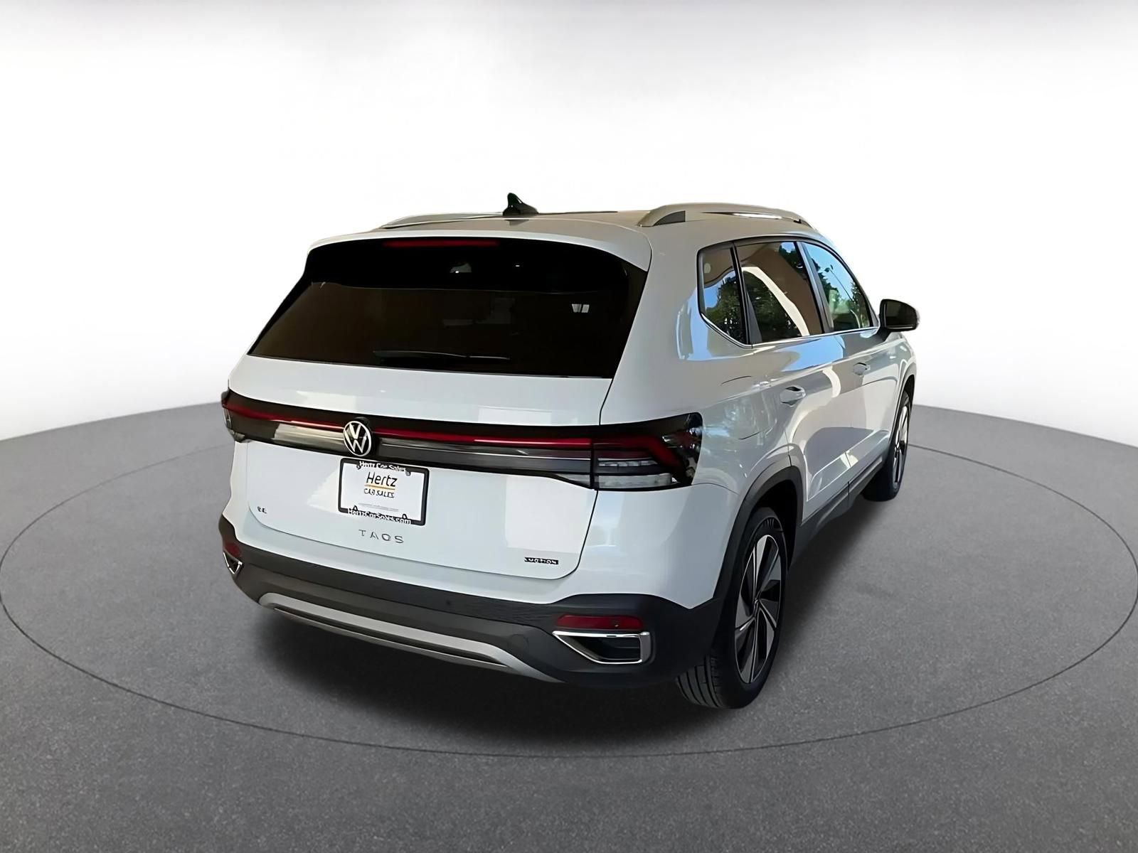 Thumbnail: 2025 Volkswagen Taos - 14