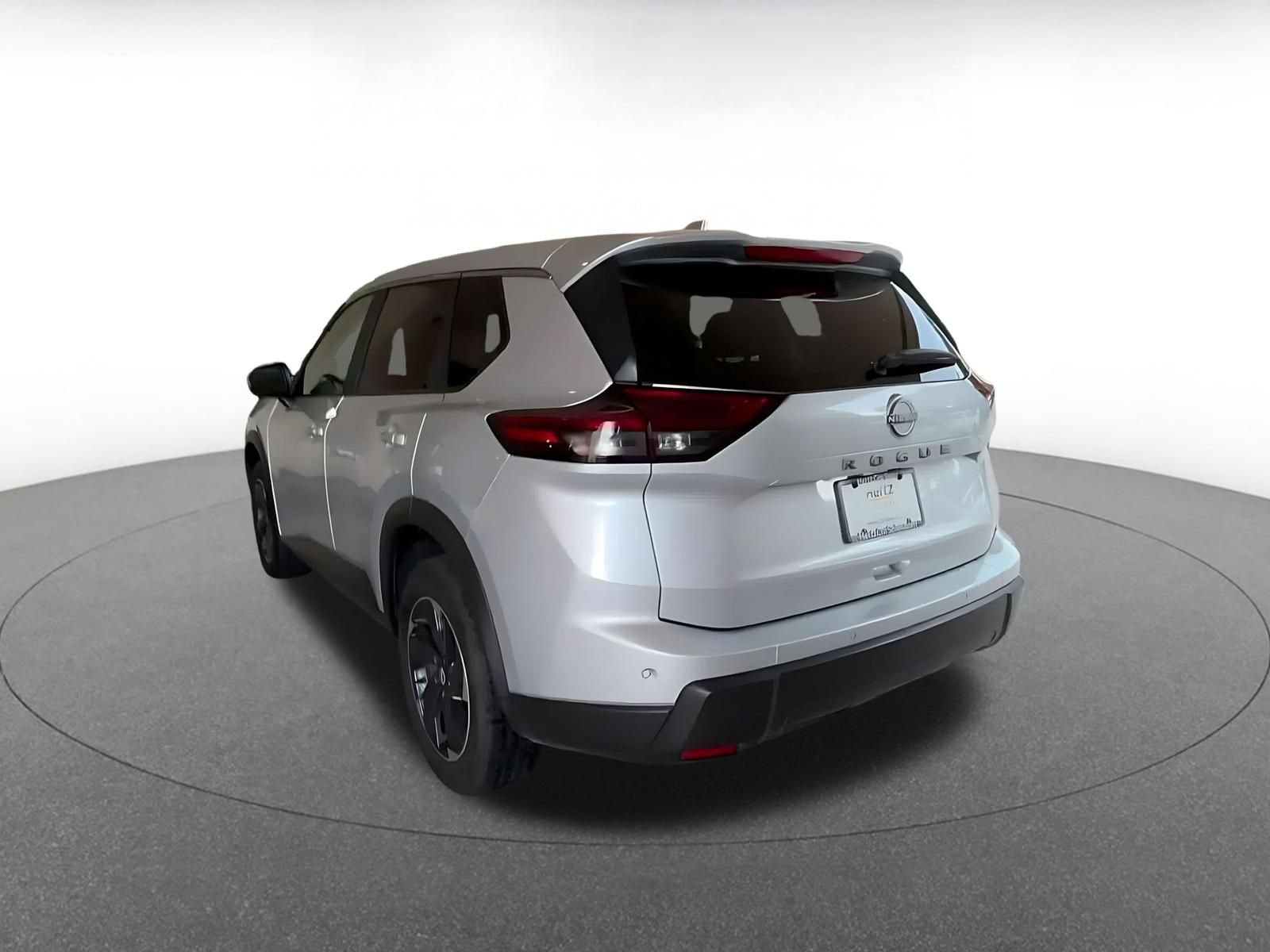 Thumbnail: 2025 Nissan Rogue - 10