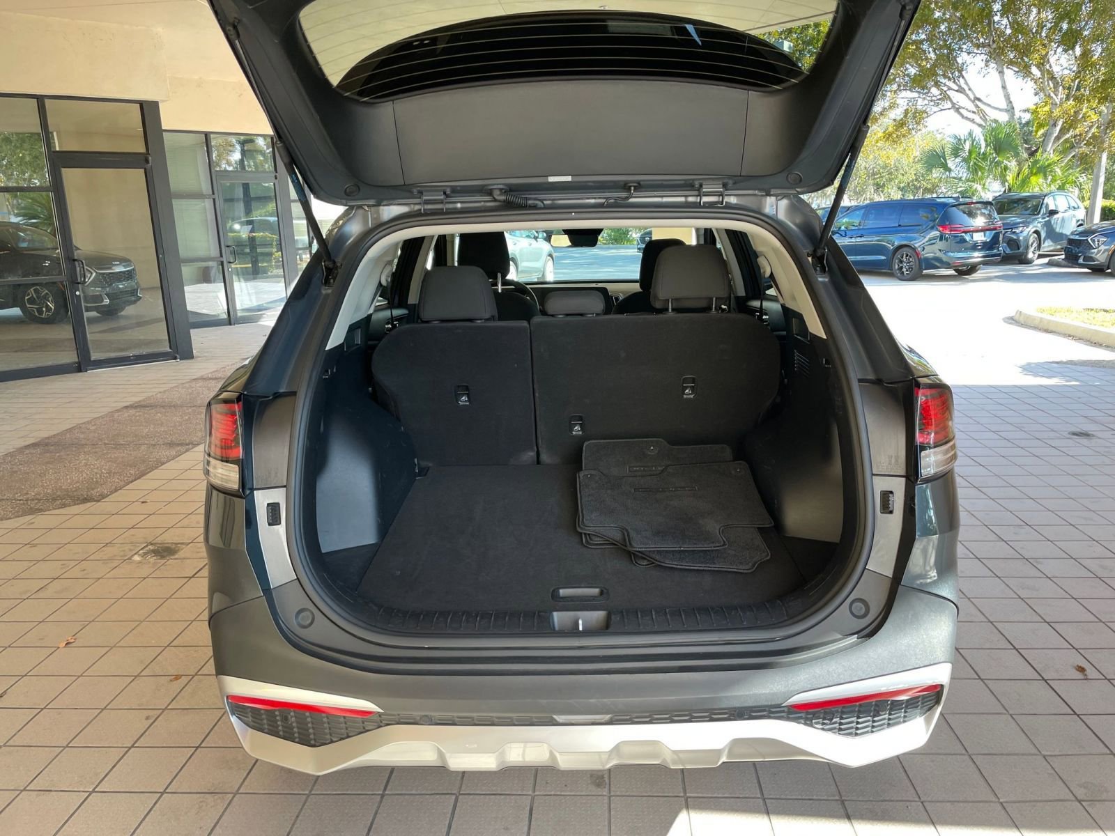 Thumbnail: 2025 Kia Sportage - 25