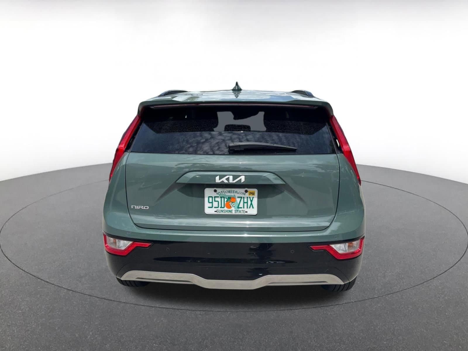 Thumbnail: 2024 Kia Niro - 6