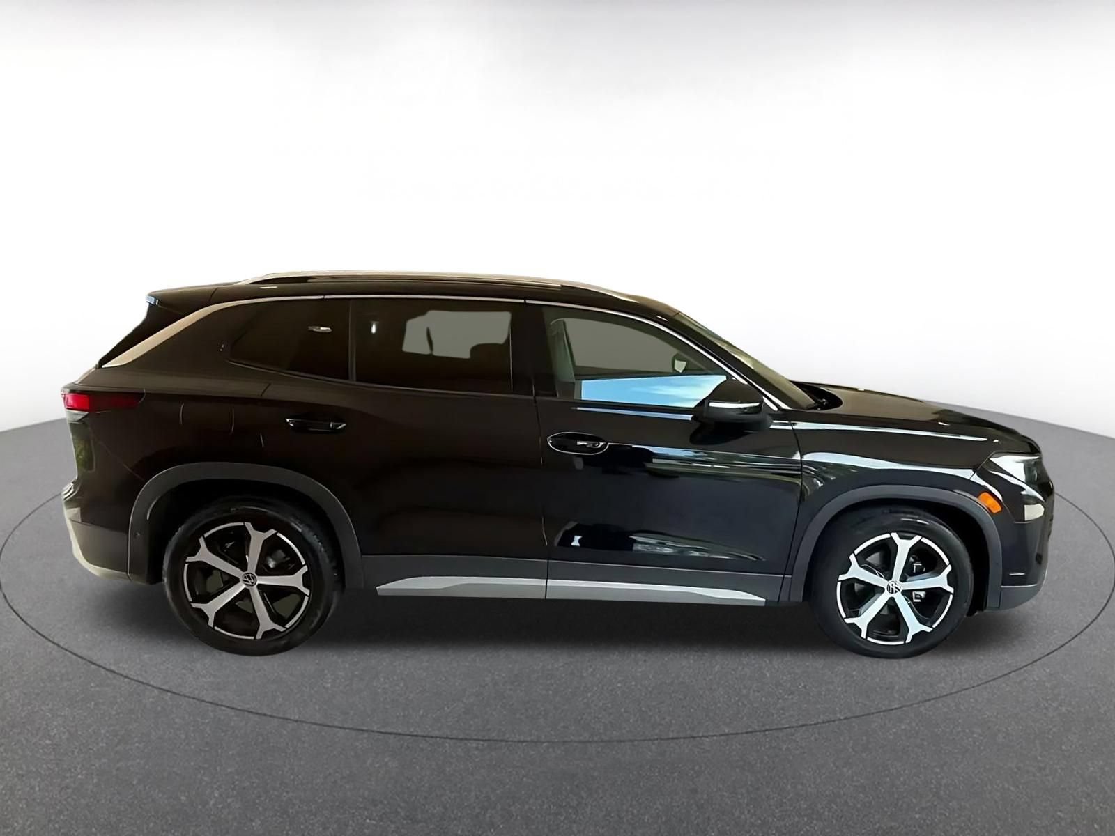 Thumbnail: 2026 Volkswagen Tiguan - 15