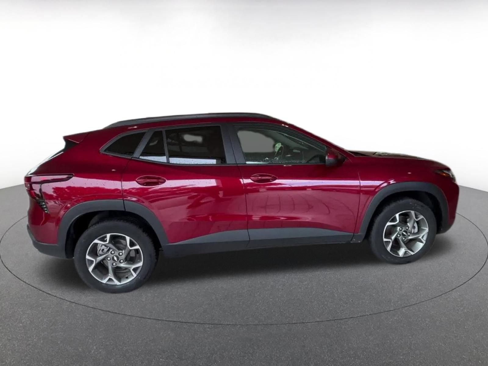 Thumbnail: 2025 Chevrolet Trax - 15