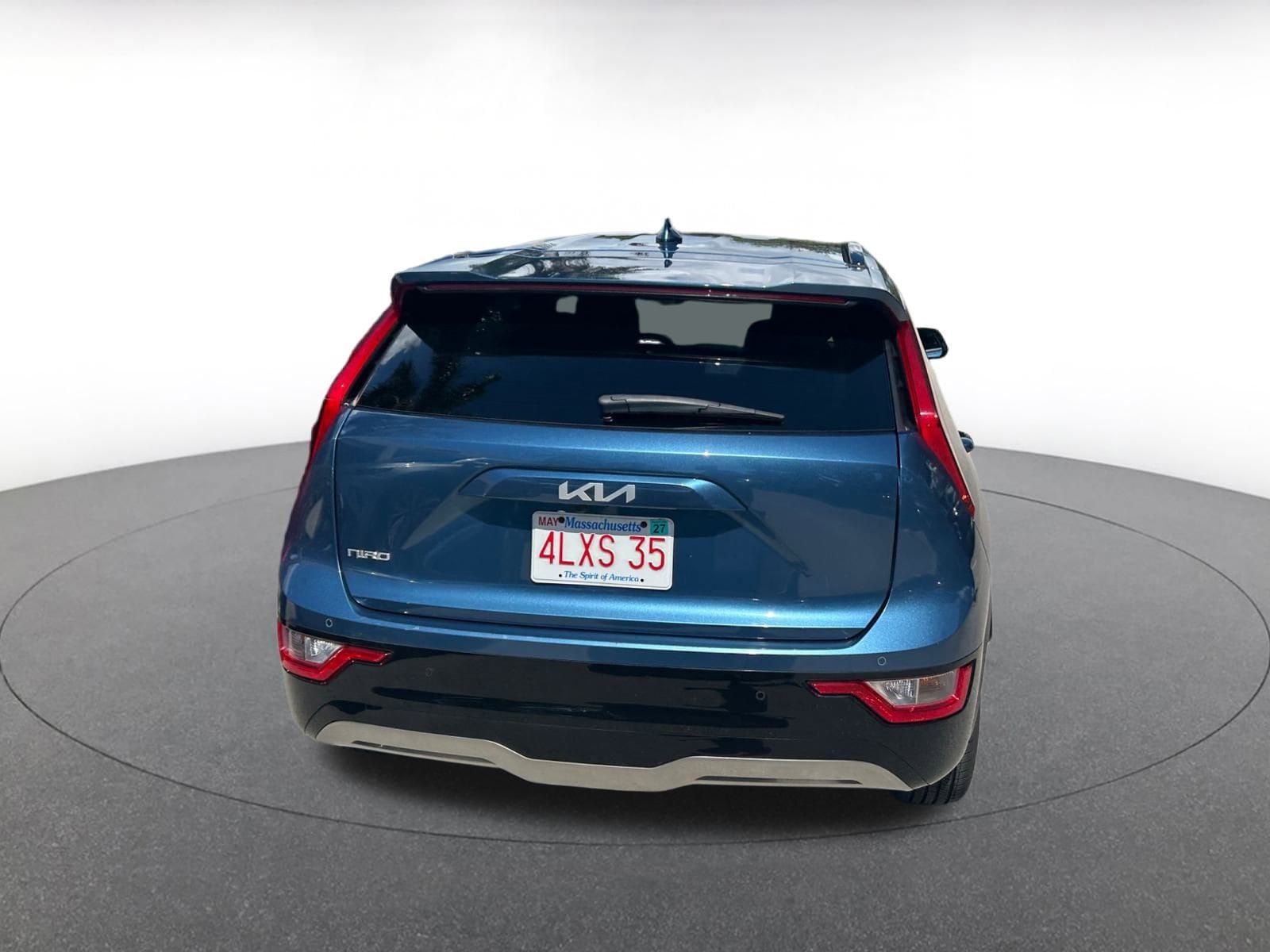 Thumbnail: 2023 Kia Niro - 6
