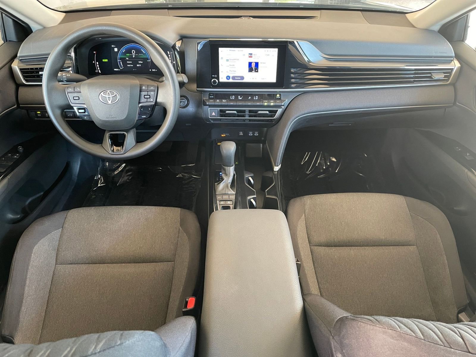 Thumbnail: 2025 Toyota Camry - 32