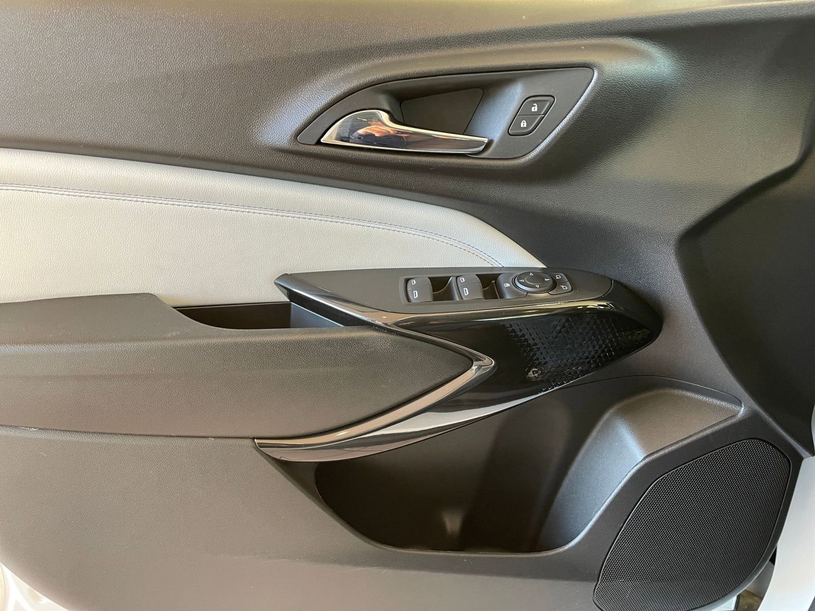 Thumbnail: 2025 Chevrolet Trax - 18