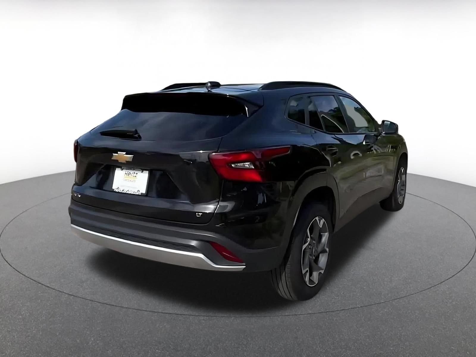 Thumbnail: 2025 Chevrolet Trax - 14