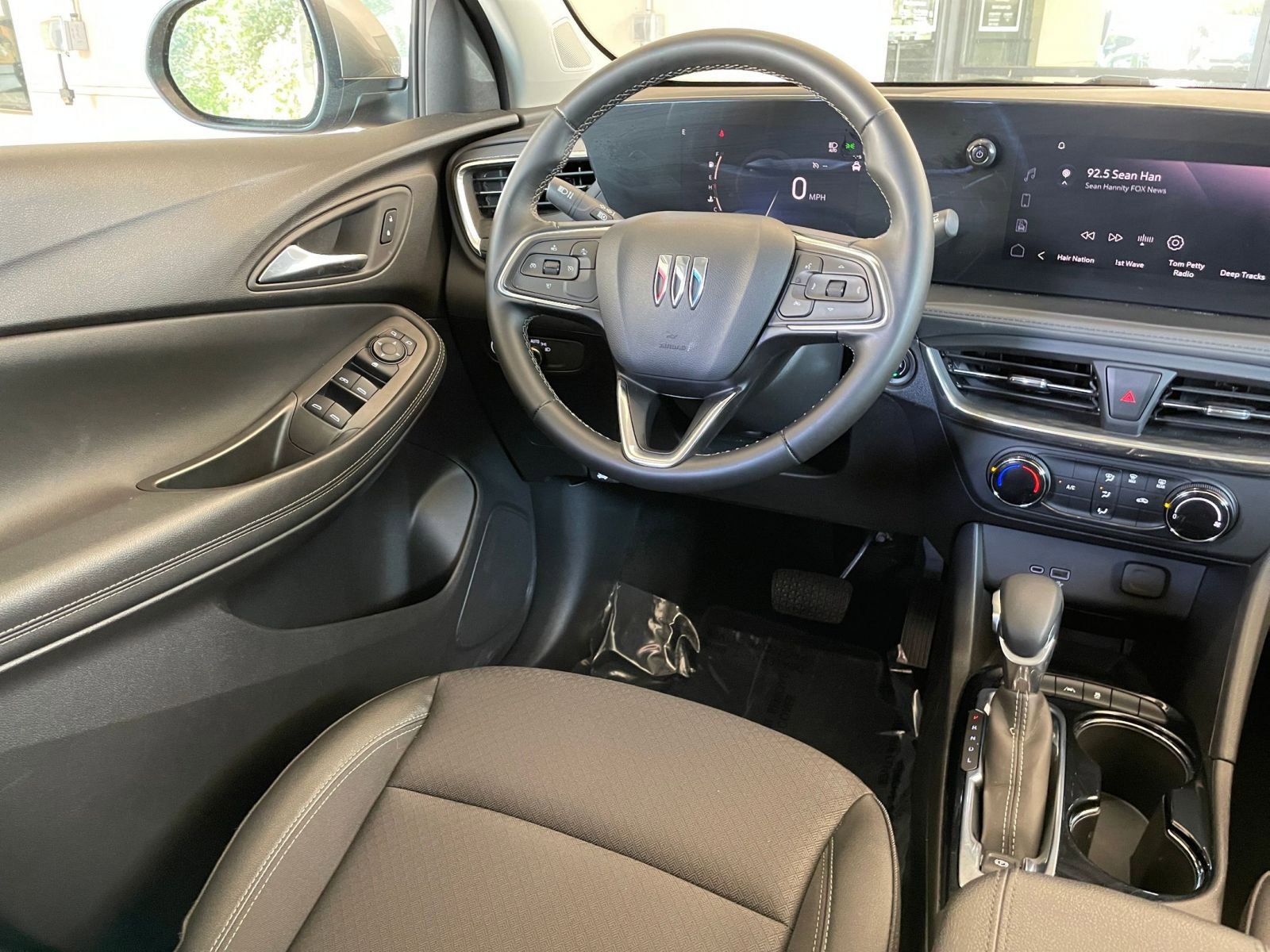 Thumbnail: 2025 Buick Encore GX - 32