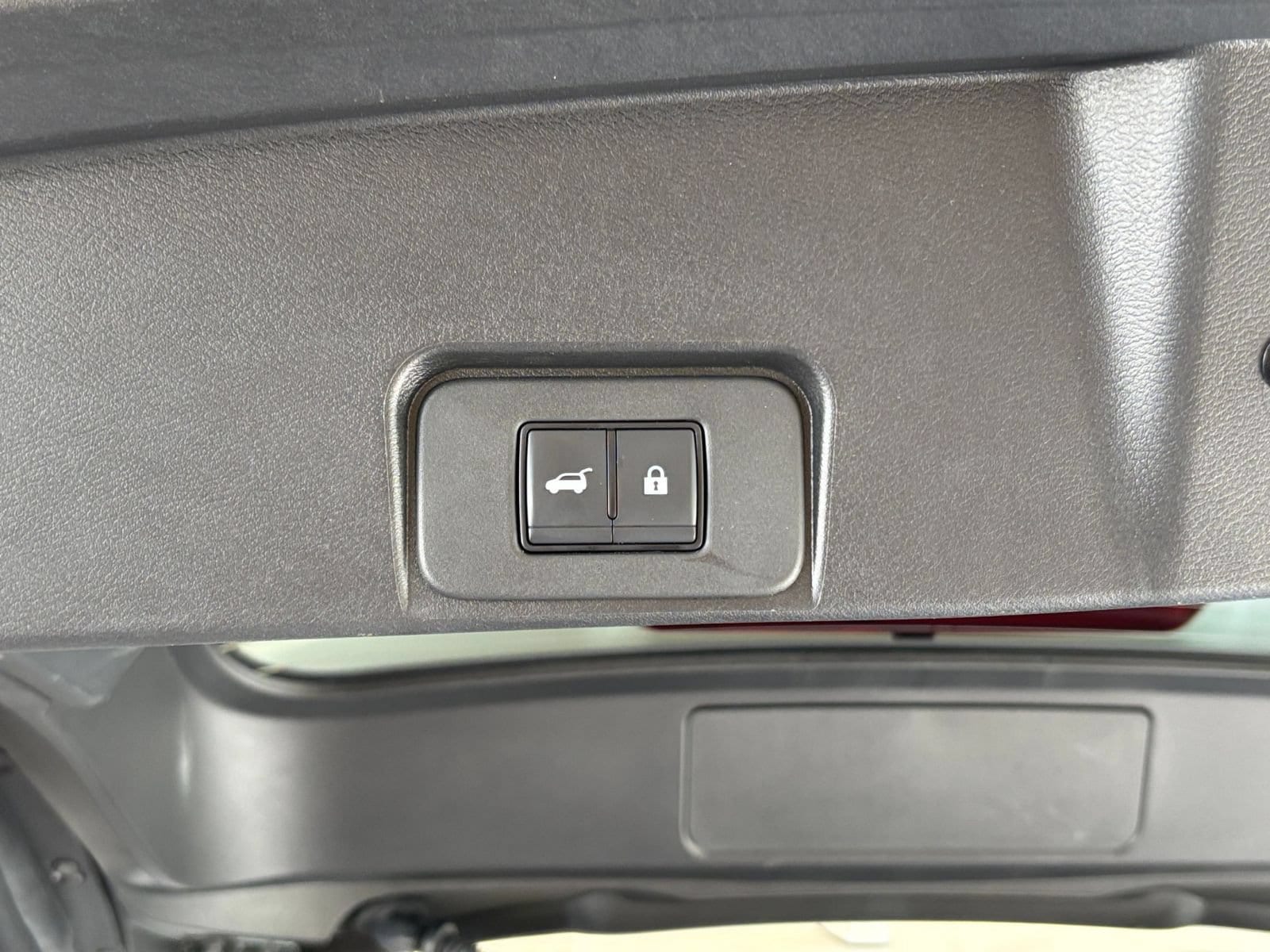 2025 Nissan Rogue SV - Photo 22