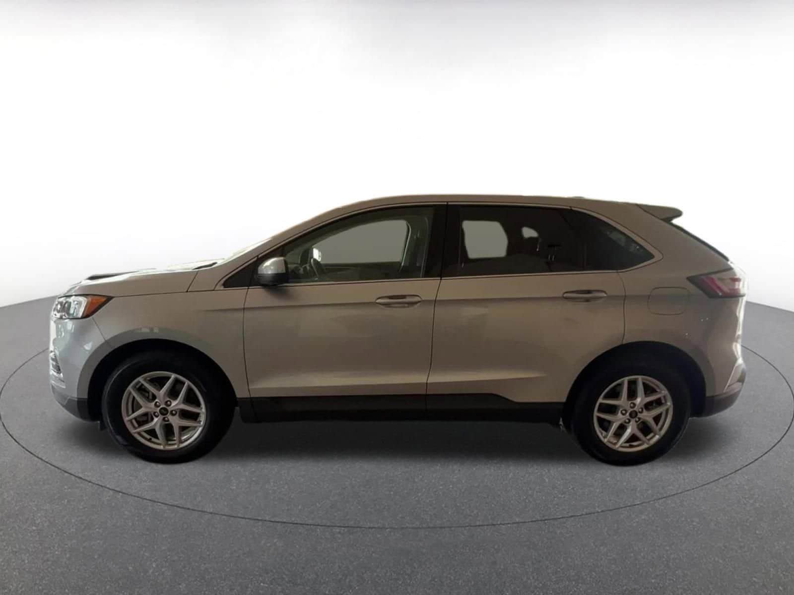 2023 Ford Edge SEL 7