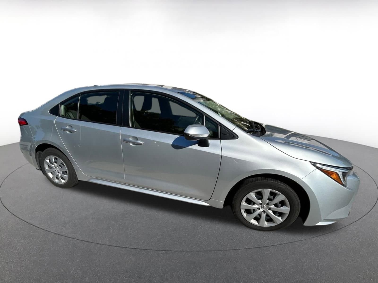 Thumbnail: 2025 Toyota Corolla - 8