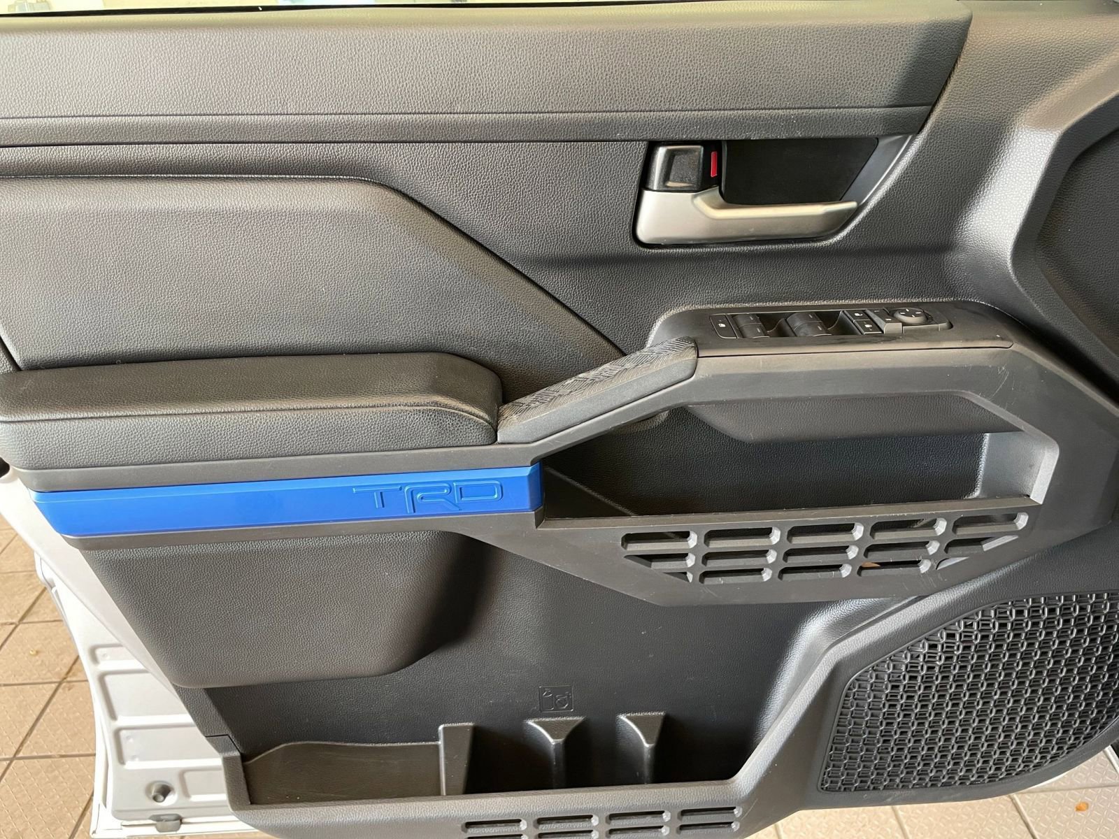 Thumbnail: 2024 Toyota Tacoma - 18