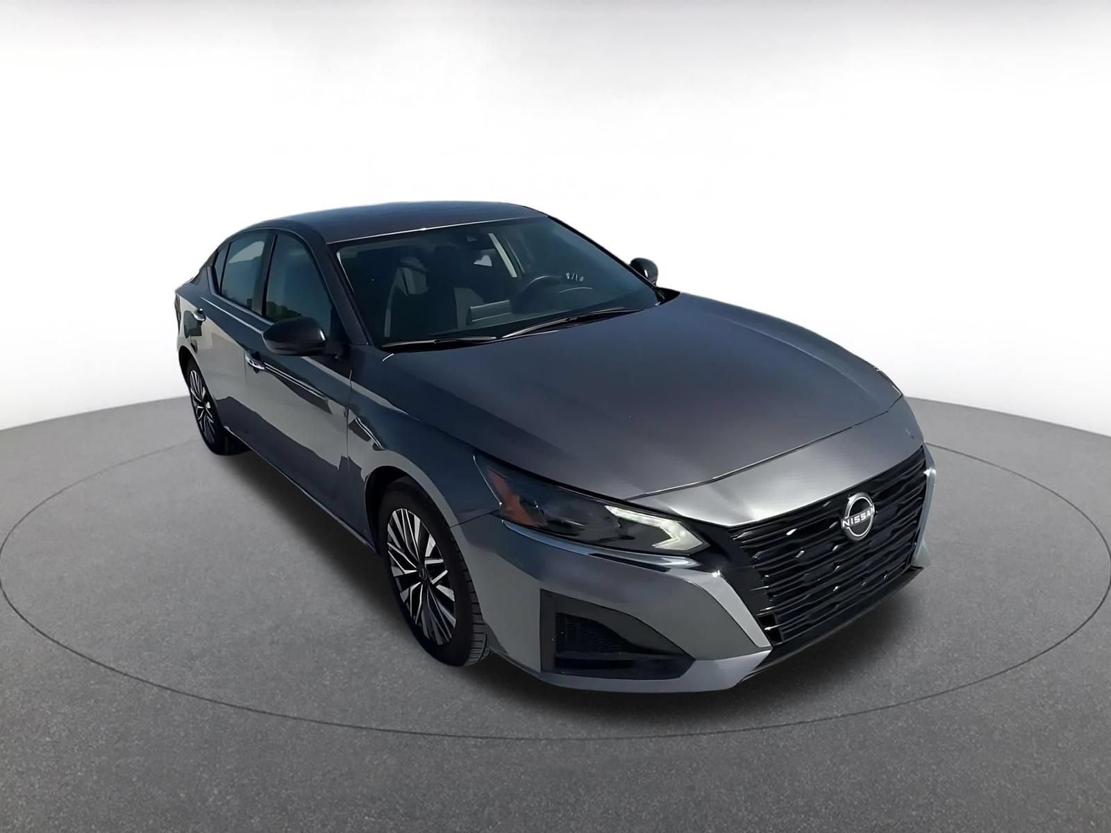 Thumbnail: 2025 Nissan Altima - 3