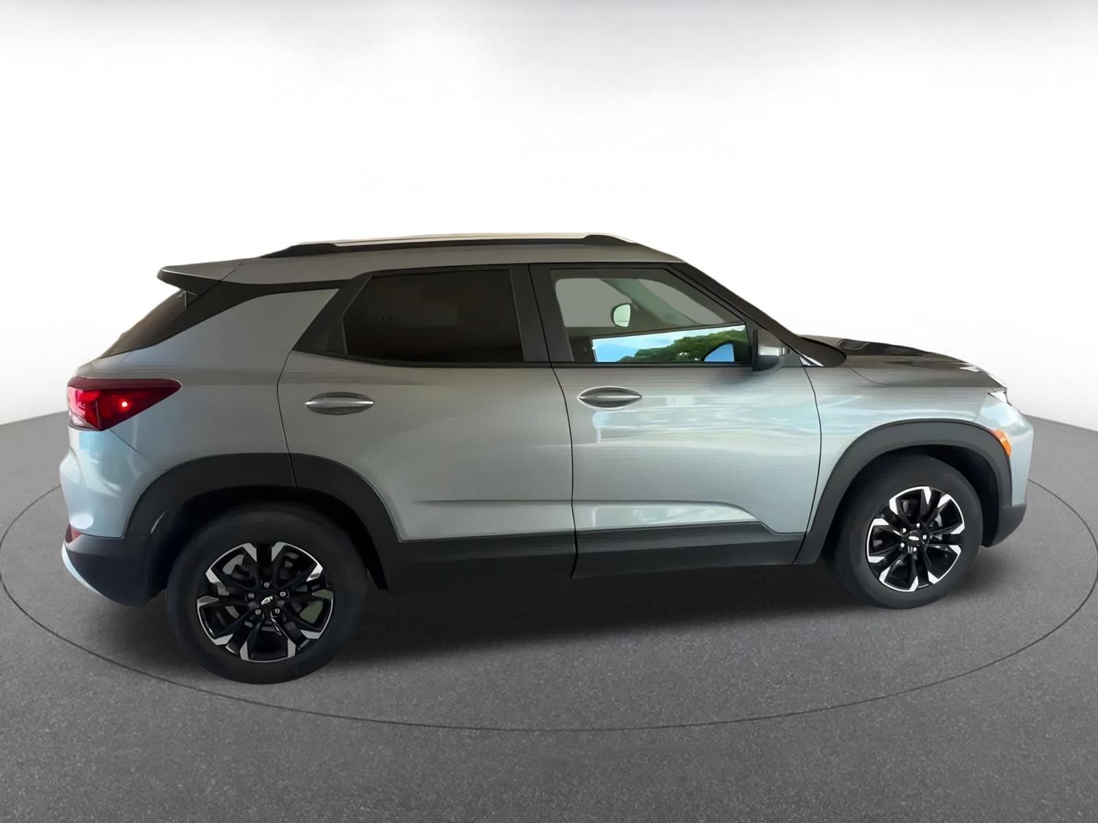 Thumbnail: 2023 Chevrolet TrailBlazer - 15